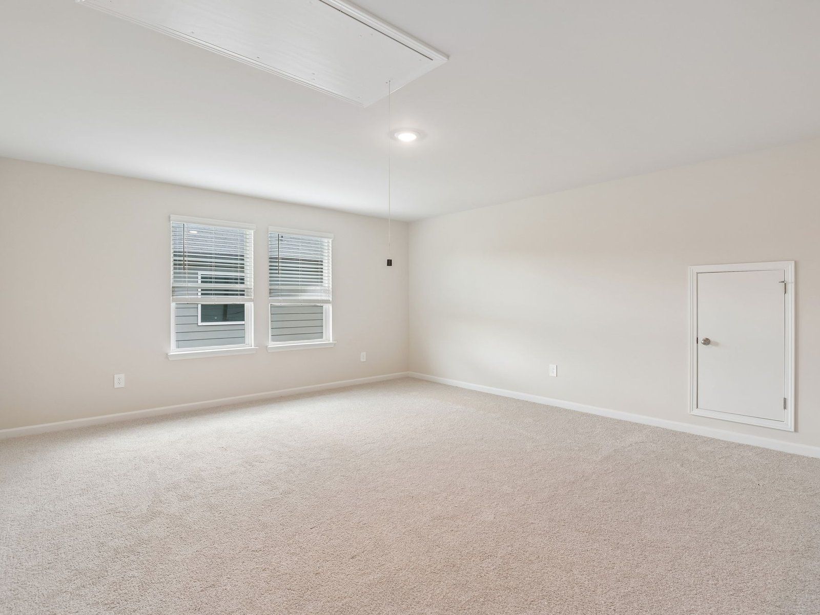 The Finesse White interior package modeled at Harmony Manor.