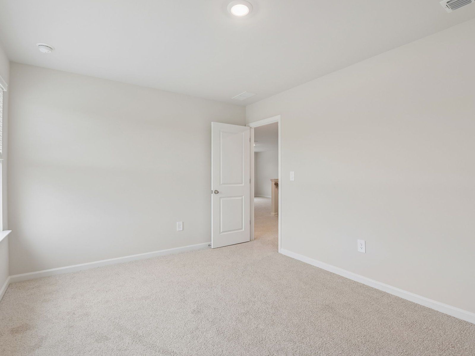 The Finesse White interior package modeled at Harmony Manor.