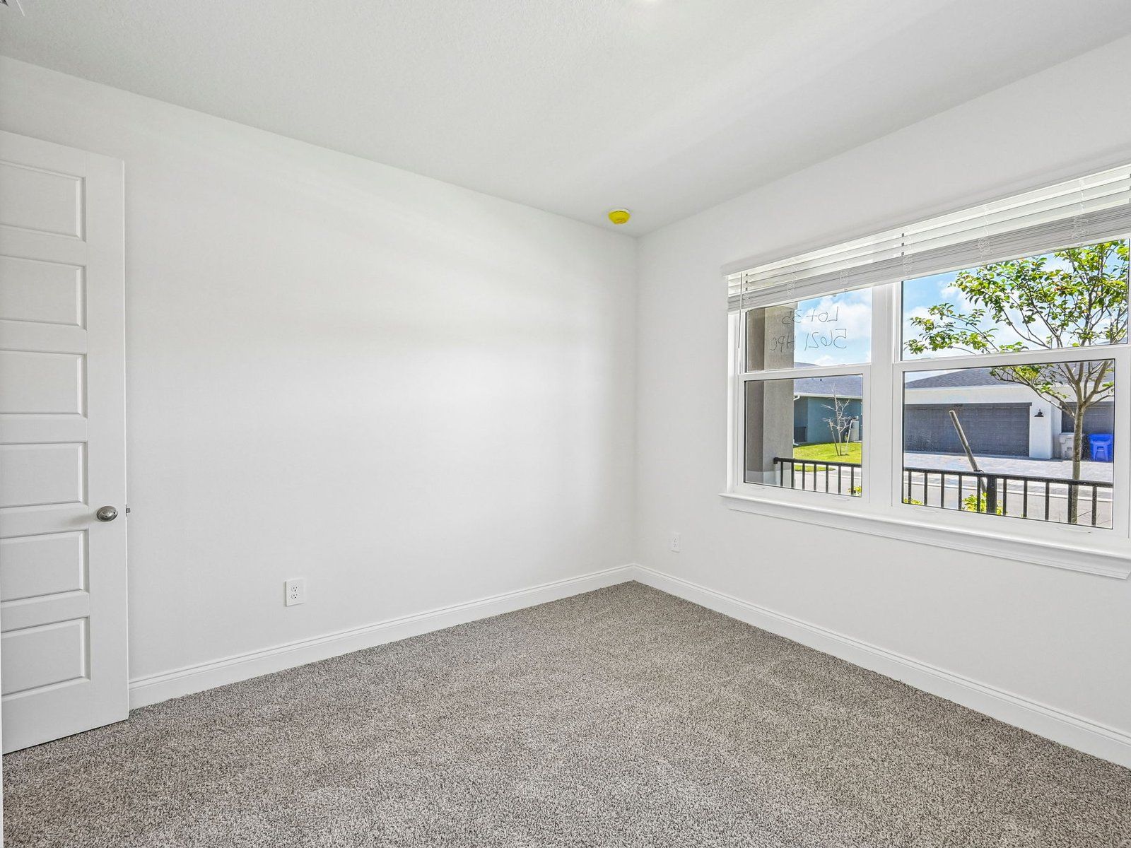 Secondary bedroom