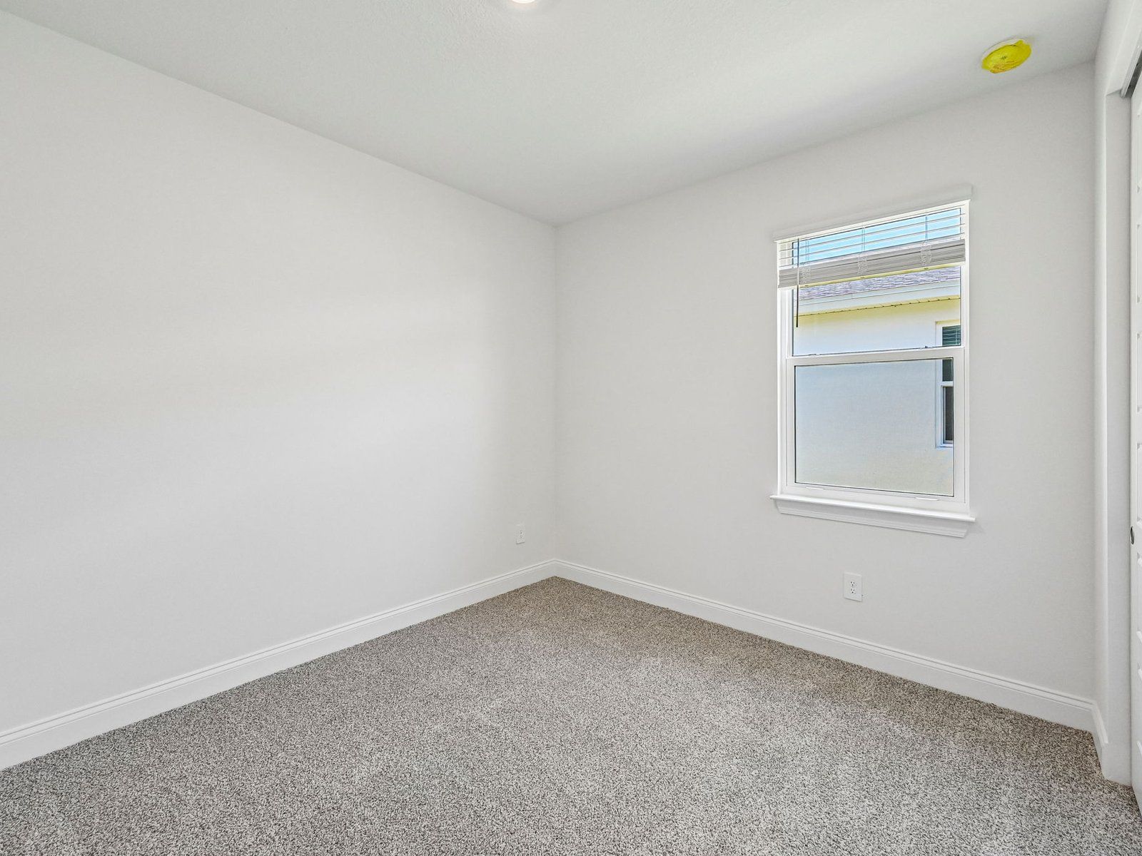 Secondary bedroom