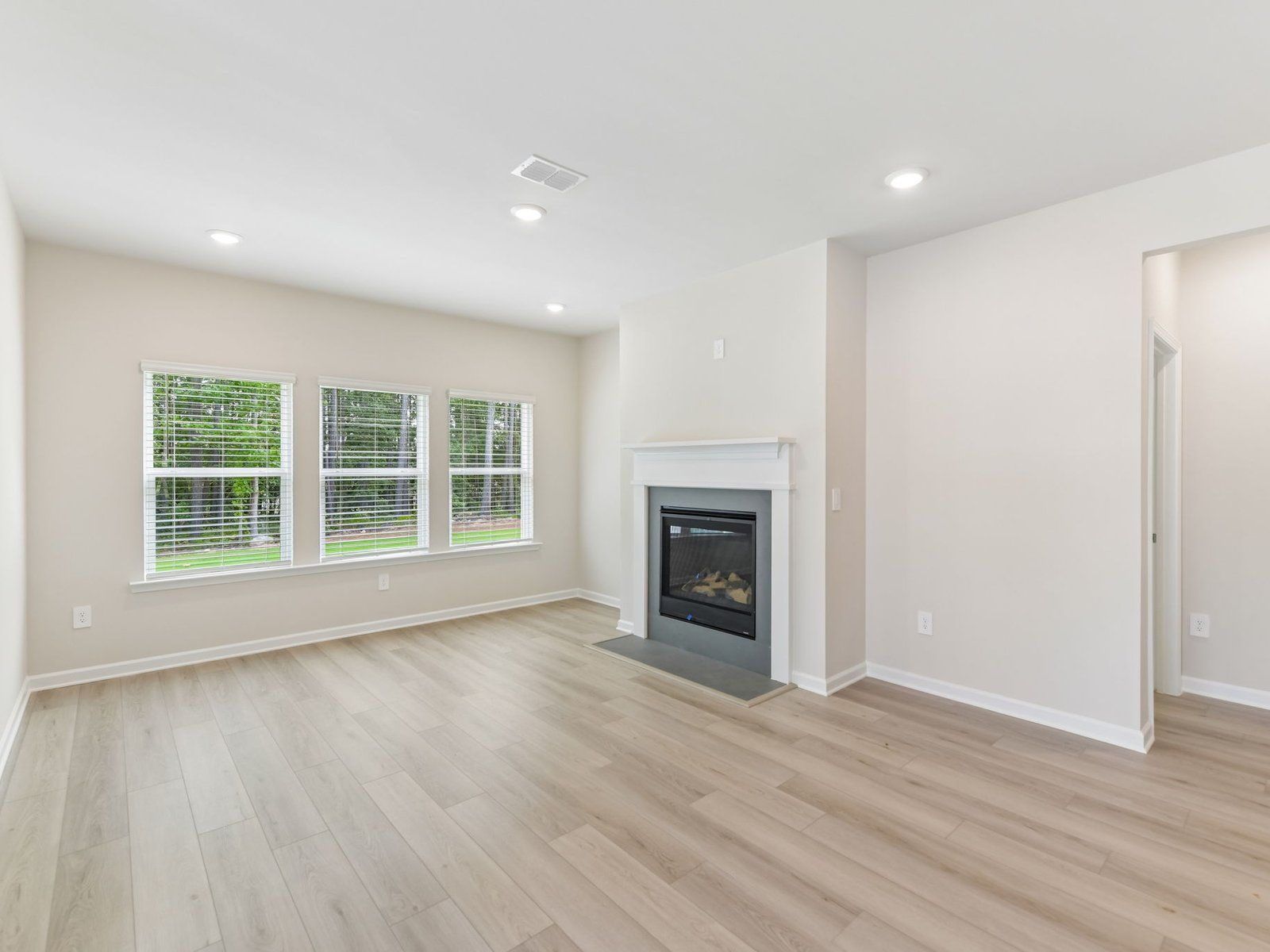 The Finesse White interior package modeled at Parkside at Grayson.