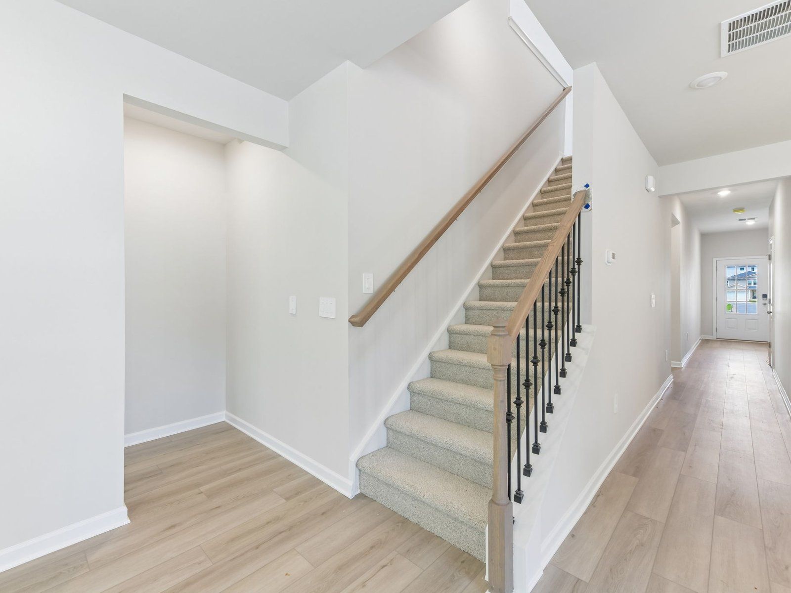 The Finesse White interior package modeled at Parkside at Grayson.