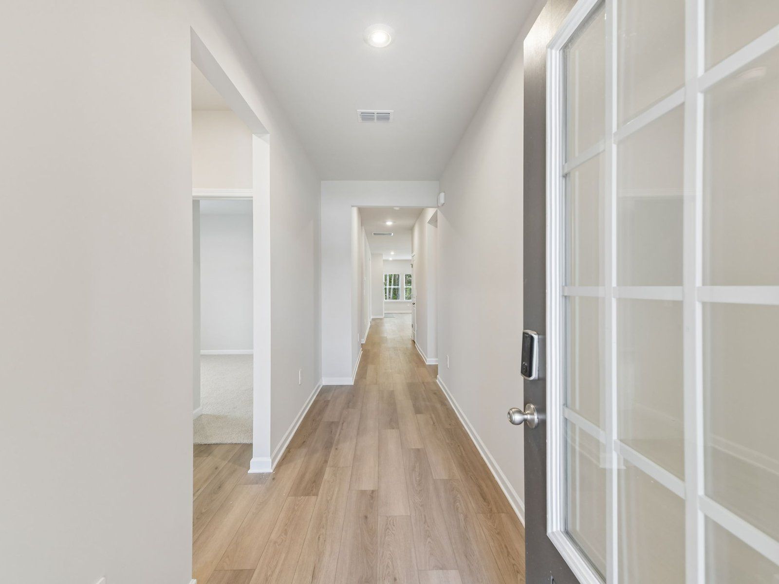 The Elemental White interior package modeled at Parkside at Grayson