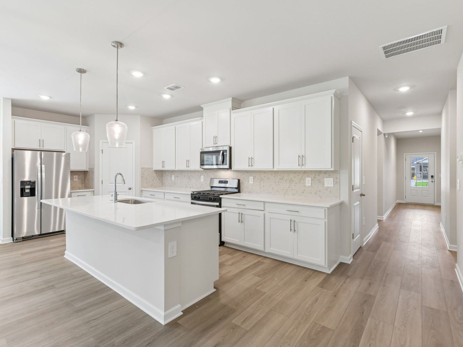 The Elemental White interior package modeled at Parkside at Grayson