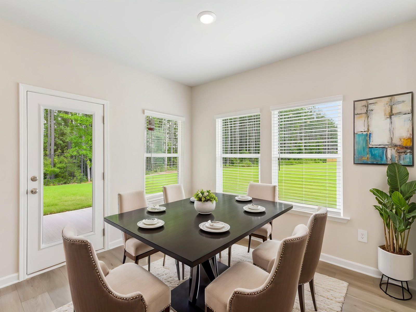 The Elemental White interior package modeled at Parkside at Grayson