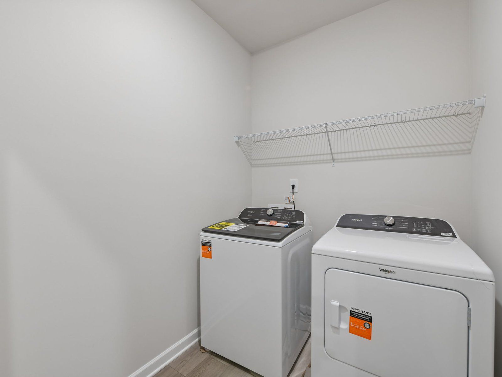 The Elemental White interior package modeled at Parkside at Grayson