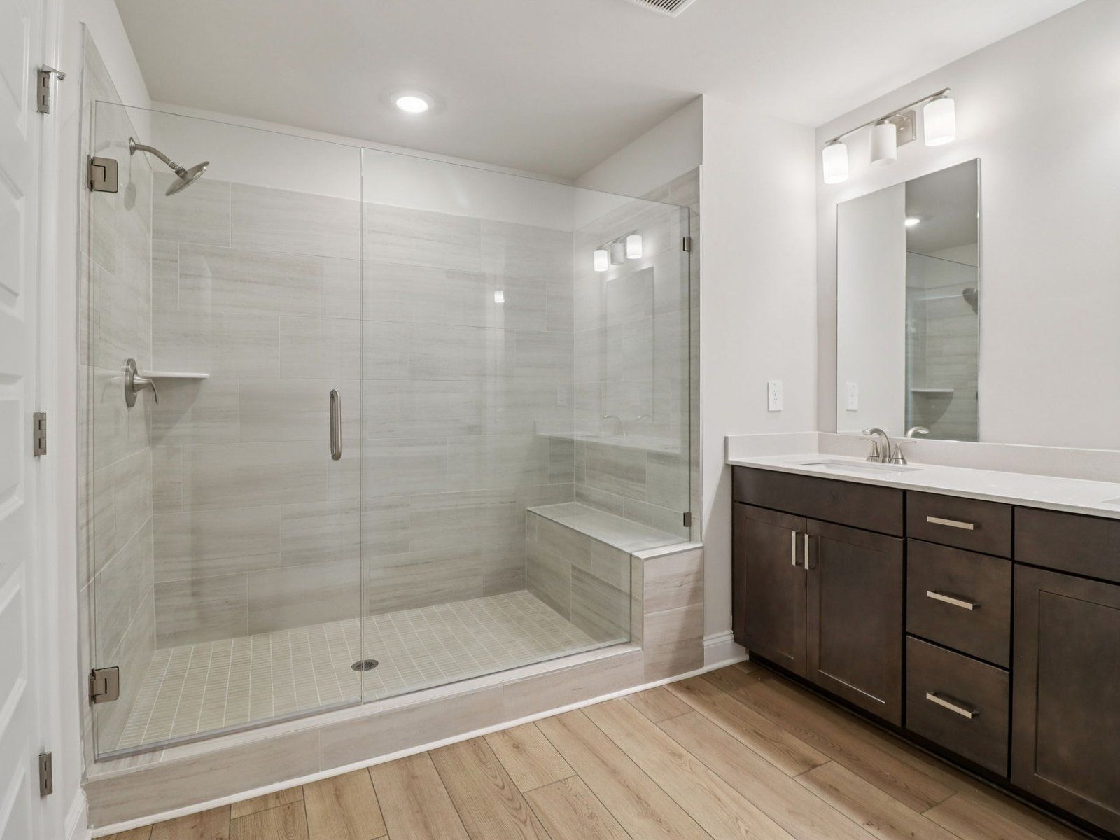 The Leighton End Unit floorplan with the Modern Rustic Slate interior package.
