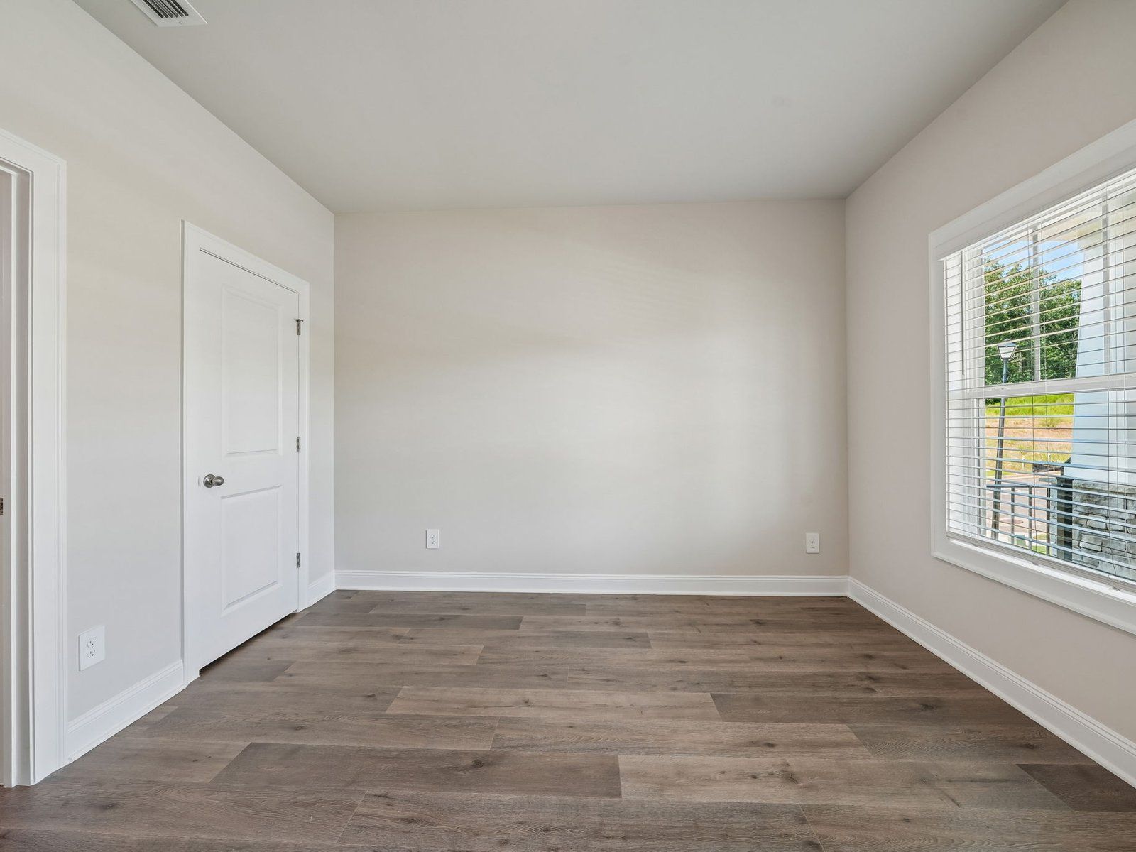 The Timeless Contrast interior package modeled at River Pointe.
