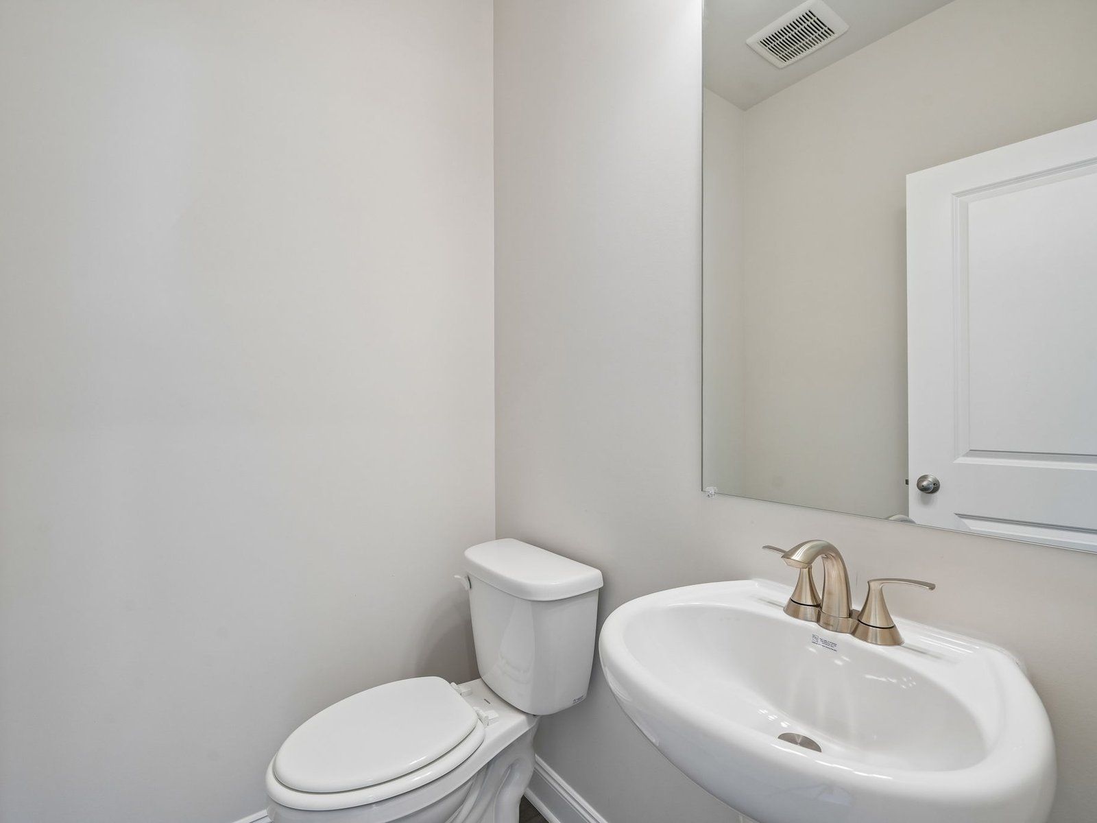 The Timeless Contrast interior package modeled at River Pointe.