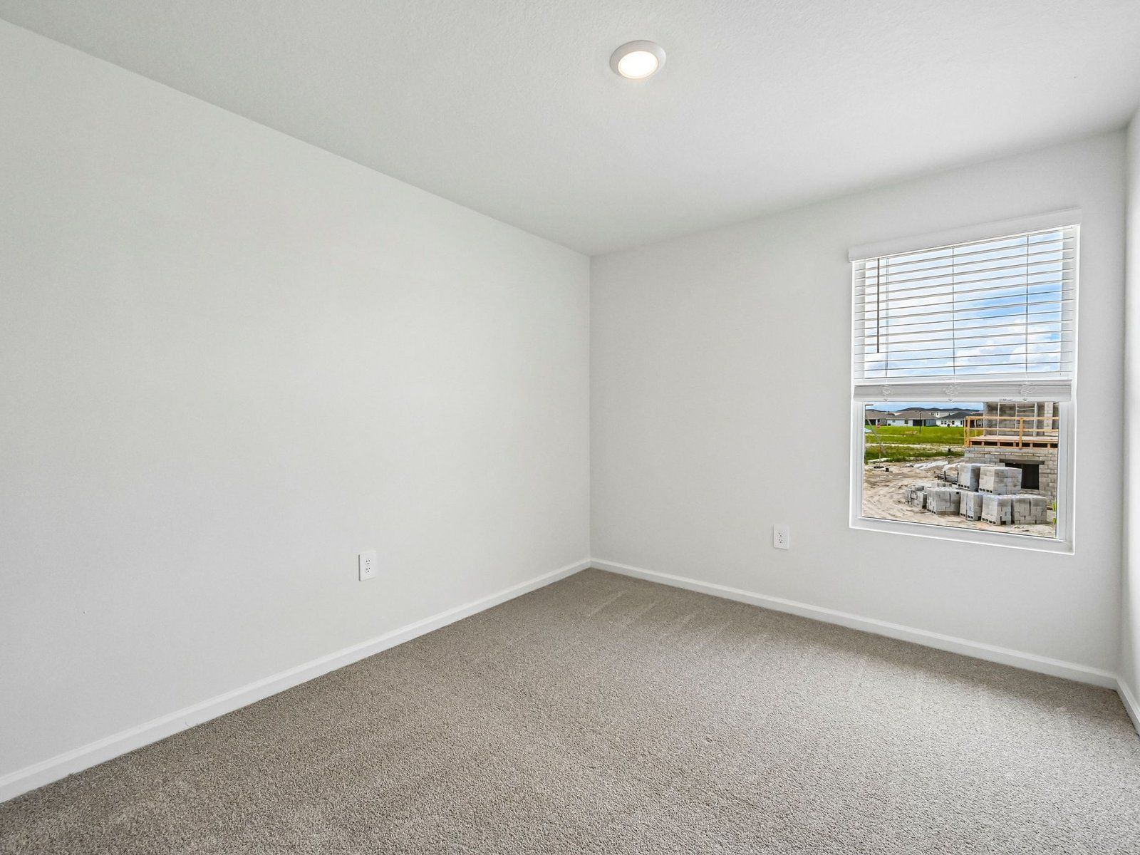 Secondary bedroom