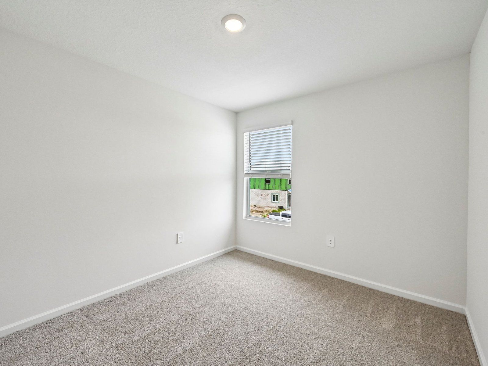 Secondary bedroom