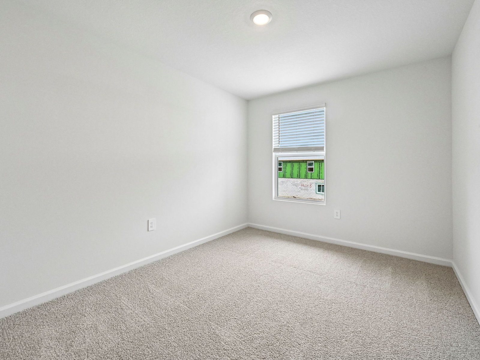 Secondary bedroom
