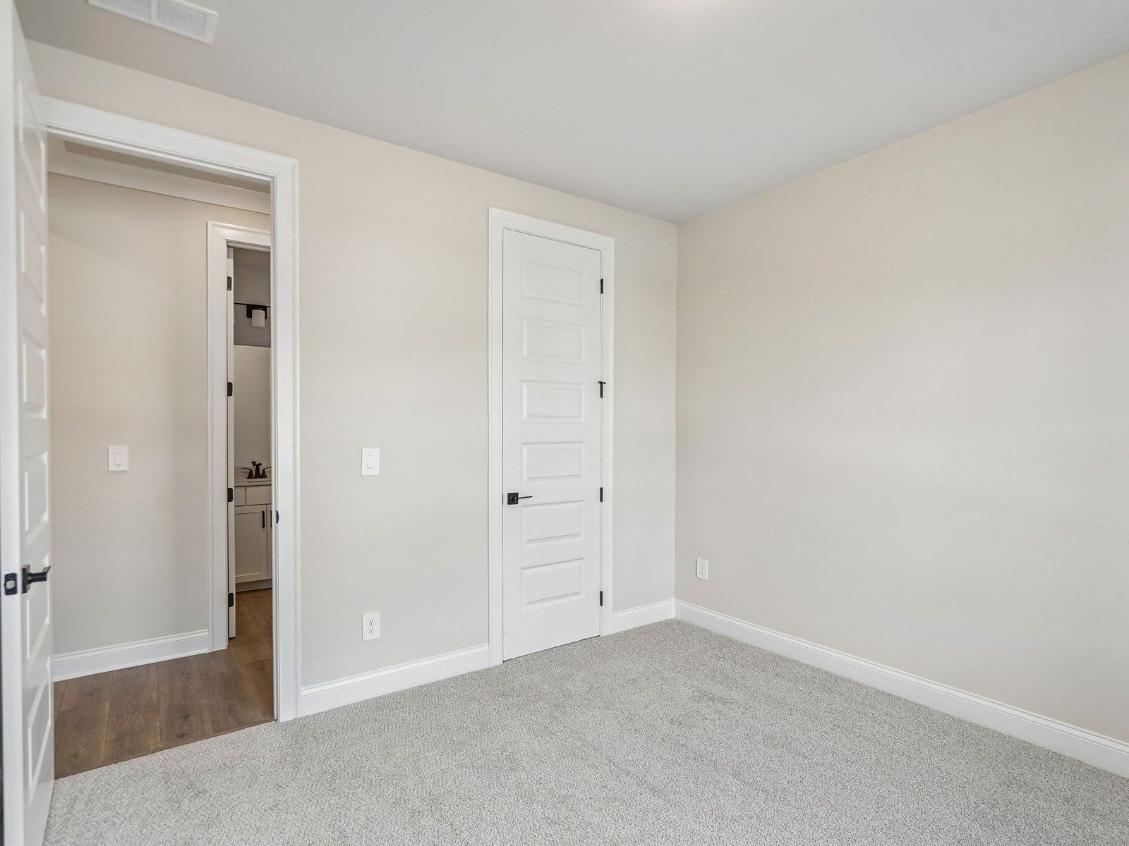 The Foxwood floorplan with the Bold Sophistication Linen interior package.