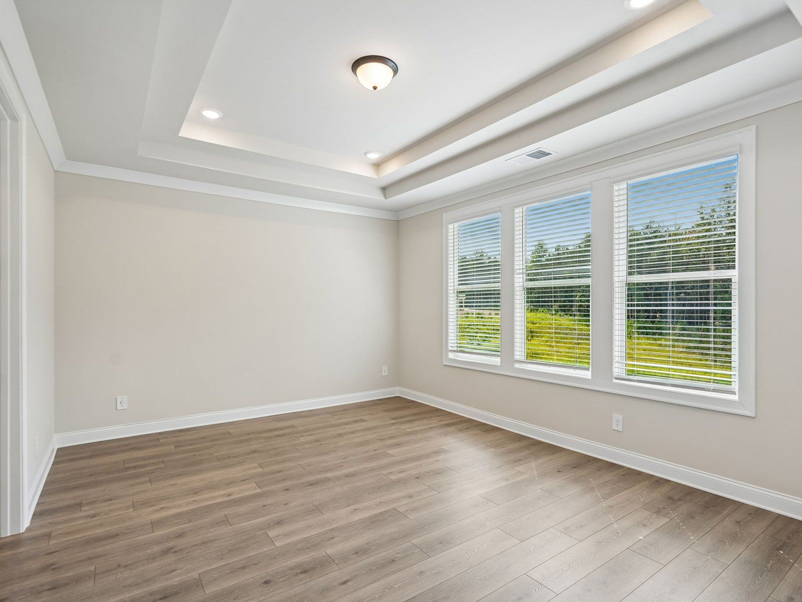 The Foxwood floorplan with the Bold Sophistication Linen interior package.