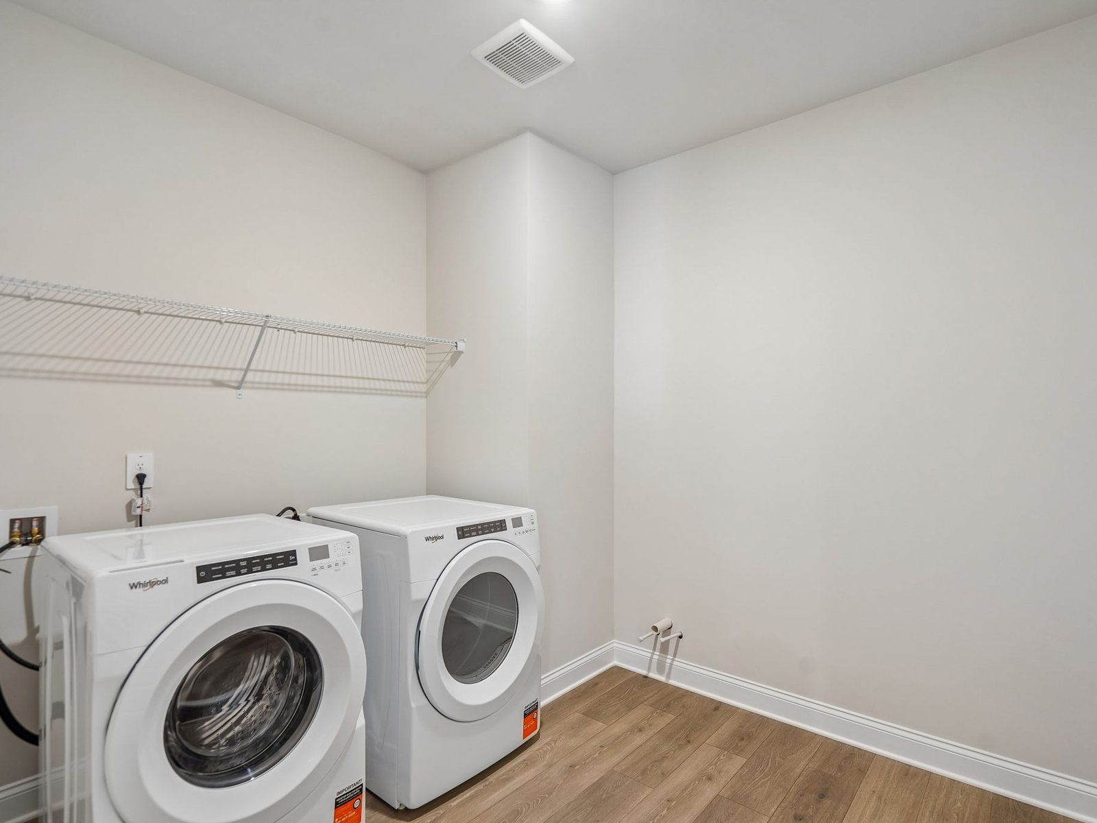 The Foxwood floorplan with the Bold Sophistication Linen interior package.