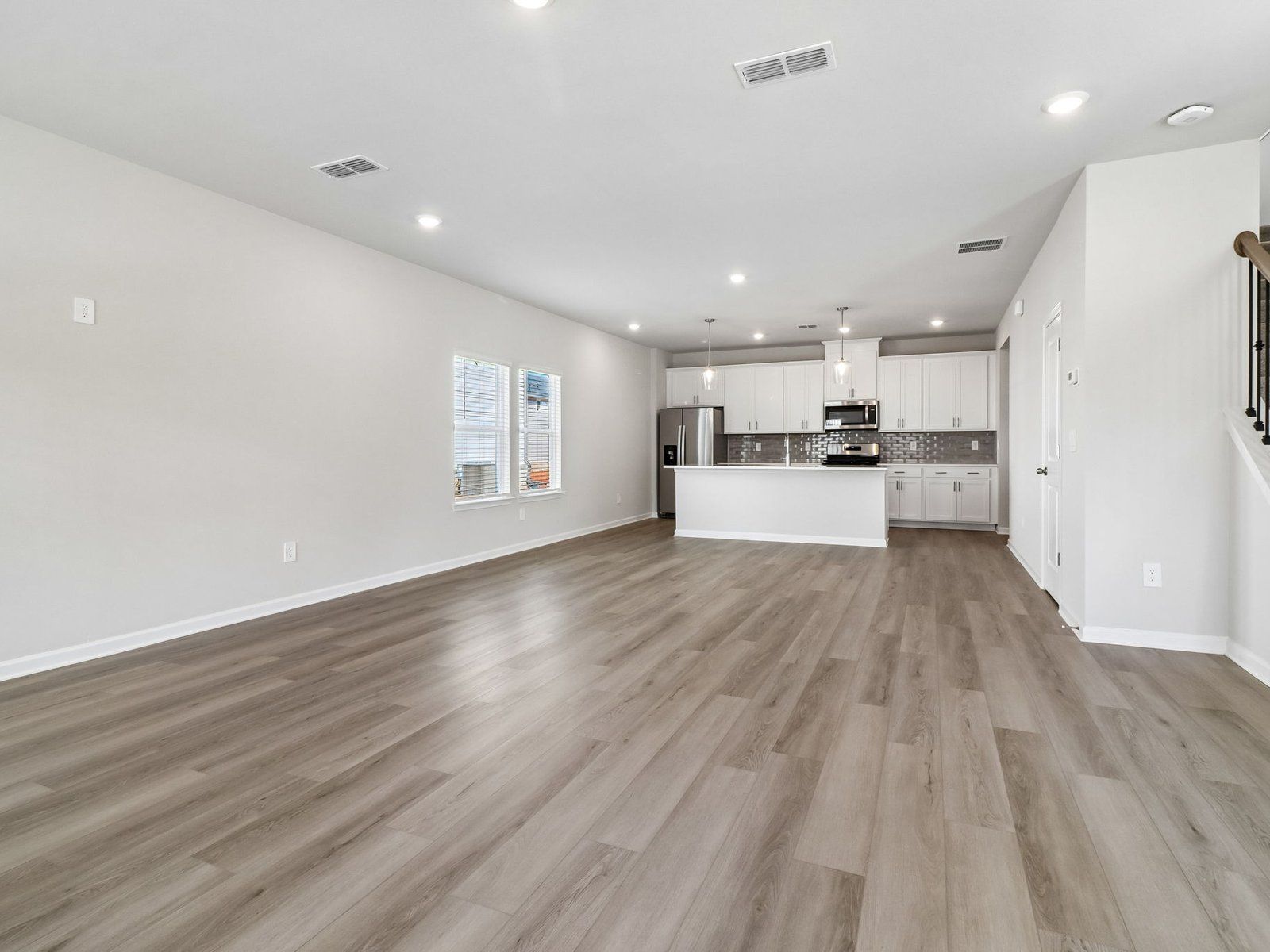 The Cromwell floorplan with the Finesse White interior package.