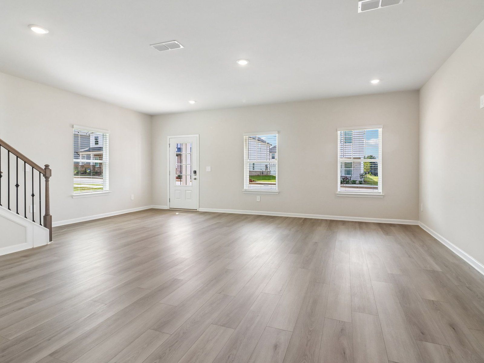 The Cromwell floorplan with the Finesse White interior package.