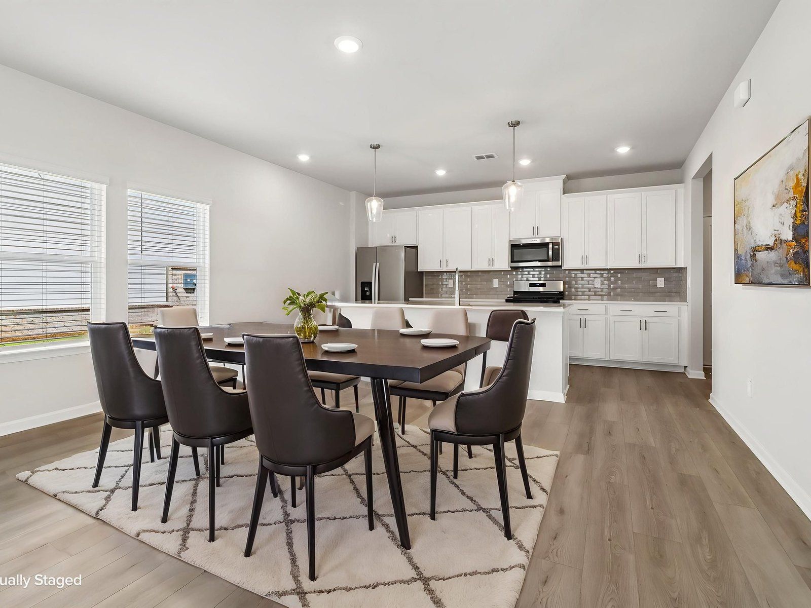 The Cromwell floorplan with the Finesse White interior package.