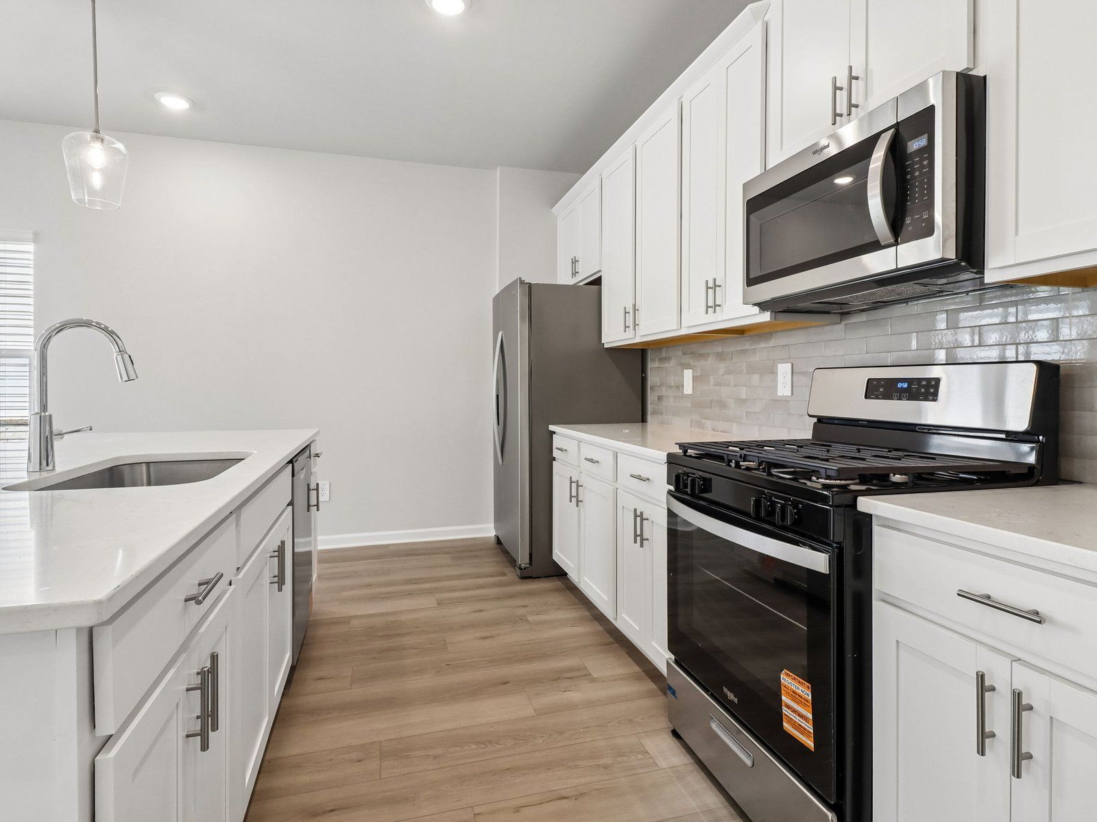 The Cromwell floorplan with the Finesse White interior package.