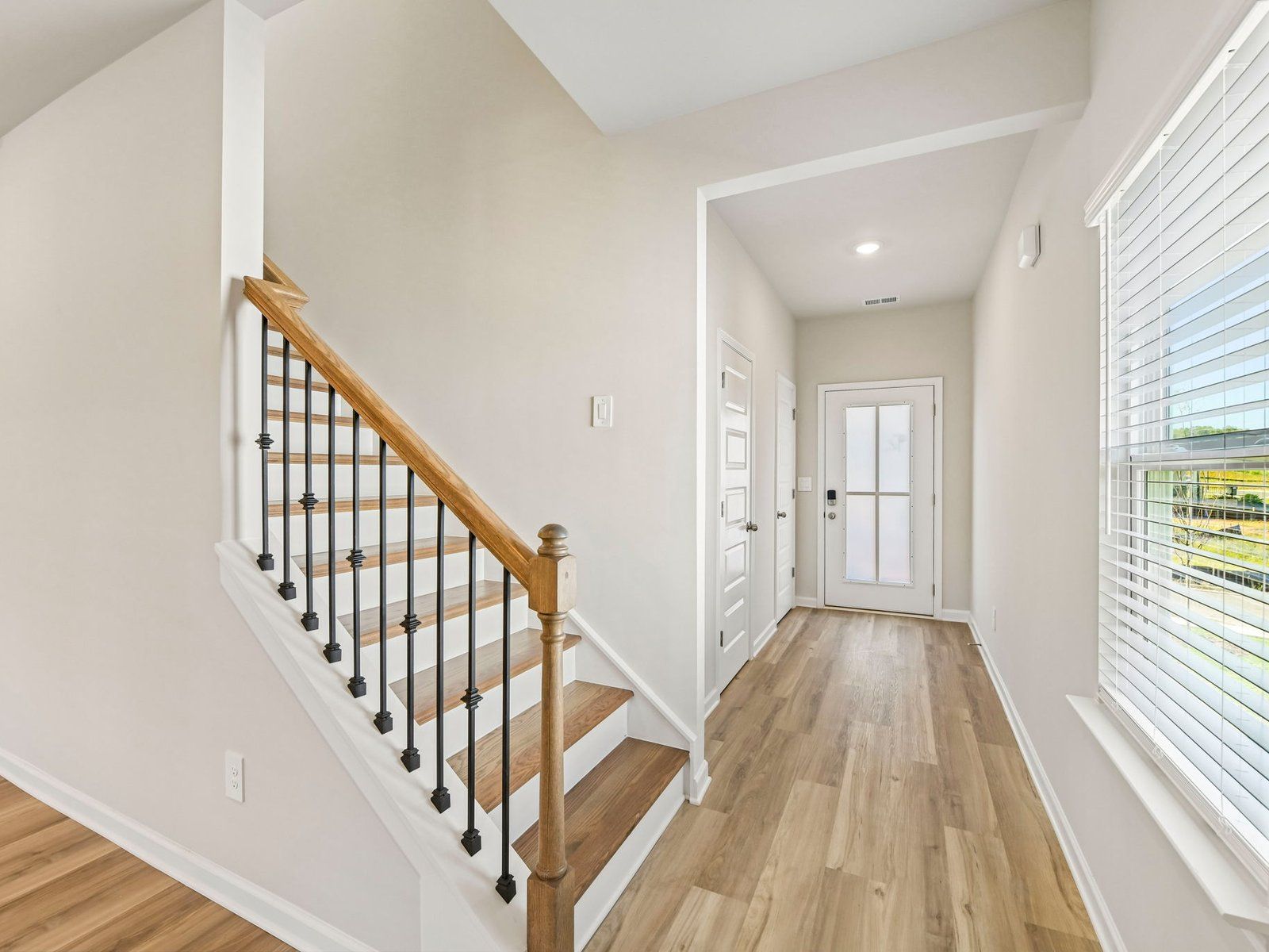 The Dallas Basement floorplan with the Charm Linen interior package.