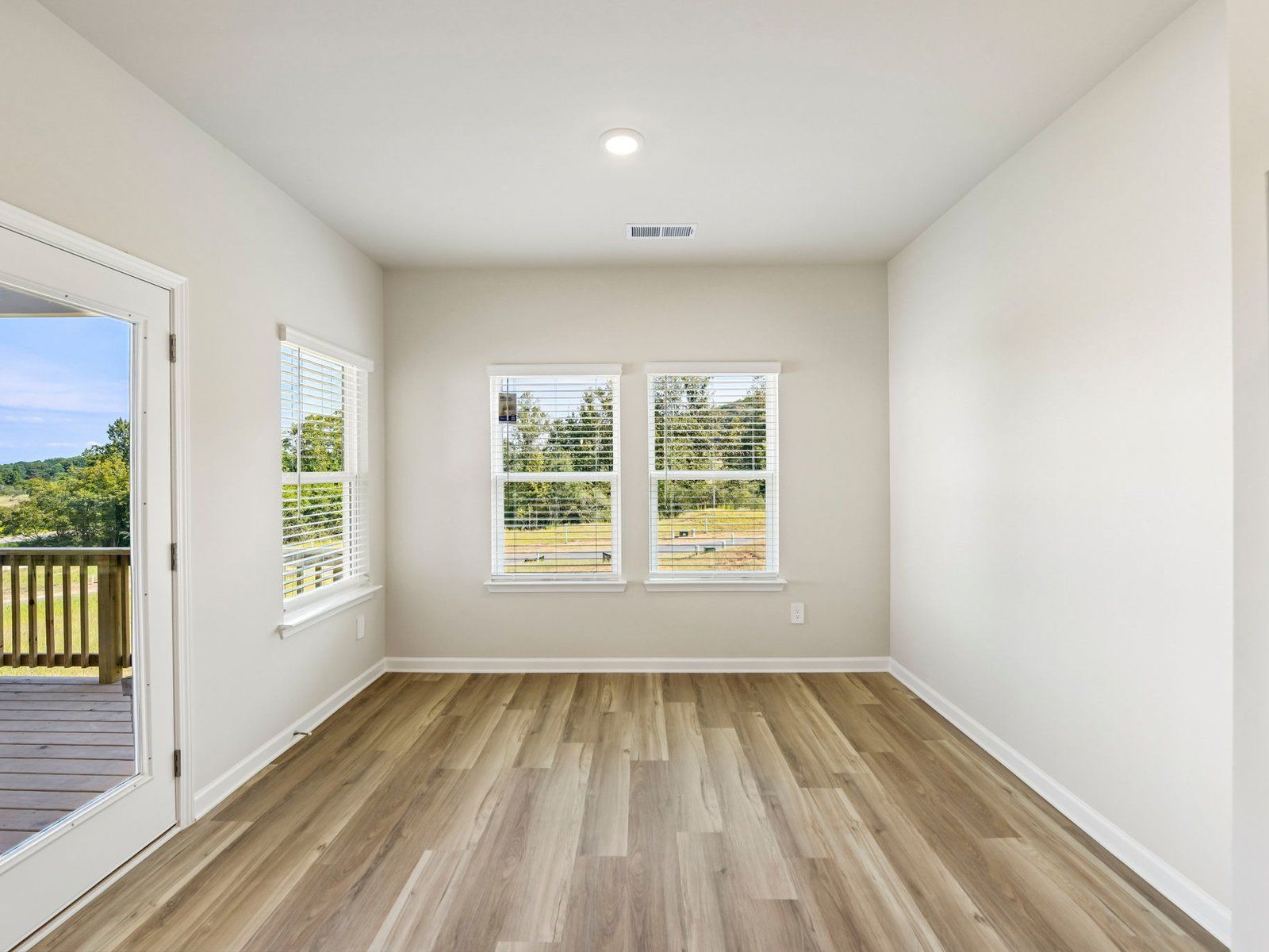 The Dallas Basement floorplan with the Charm Linen interior package.