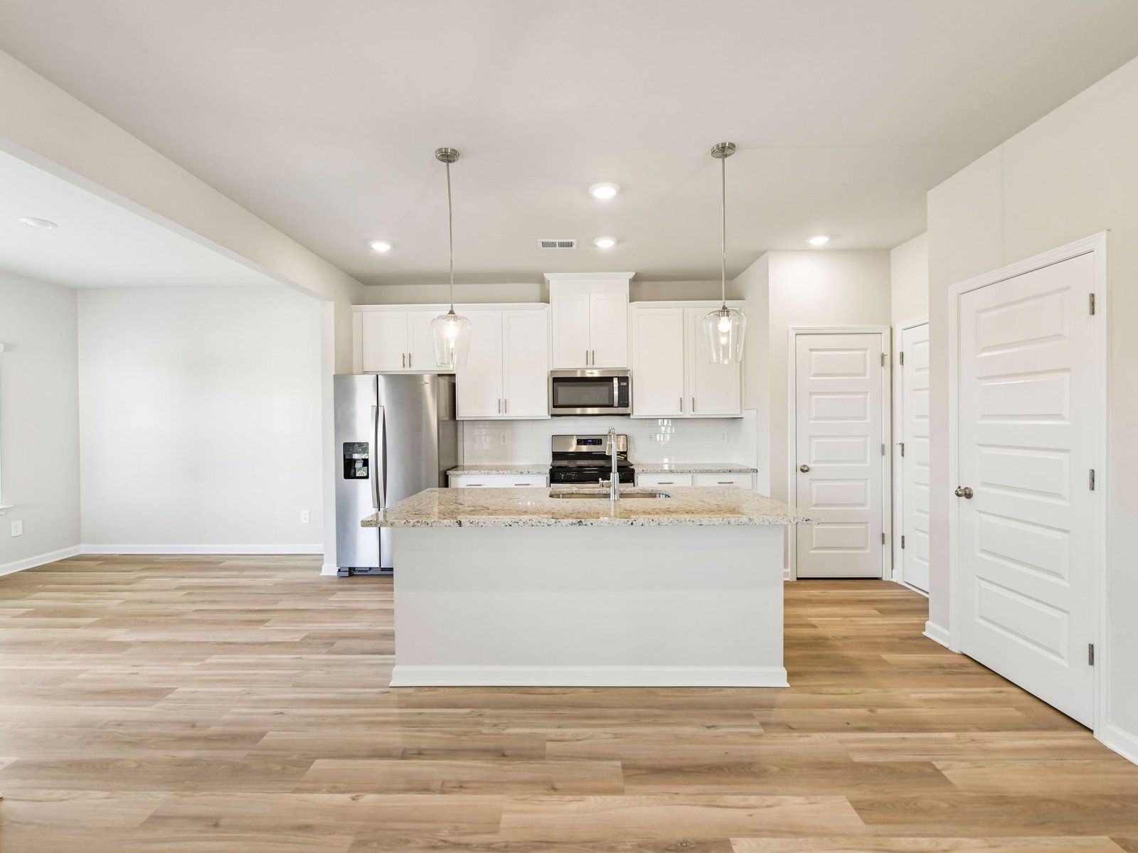 The Dallas Basement floorplan with the Charm Linen interior package.