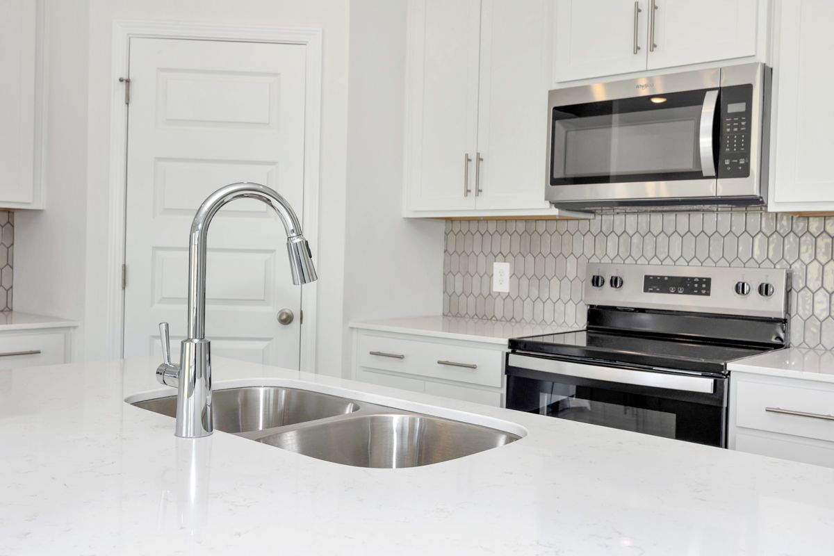 The Chatham floorplan with the Finesse White interior package.