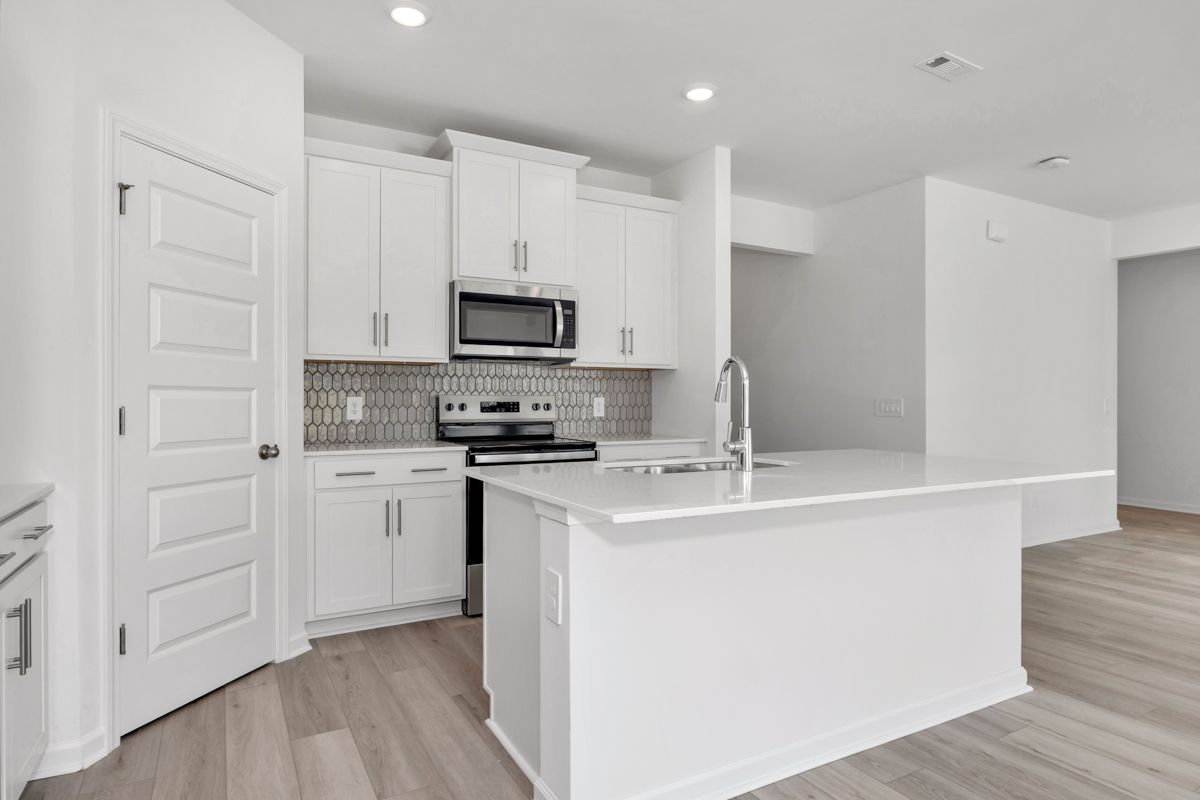 The Chatham floorplan with the Finesse White interior package.