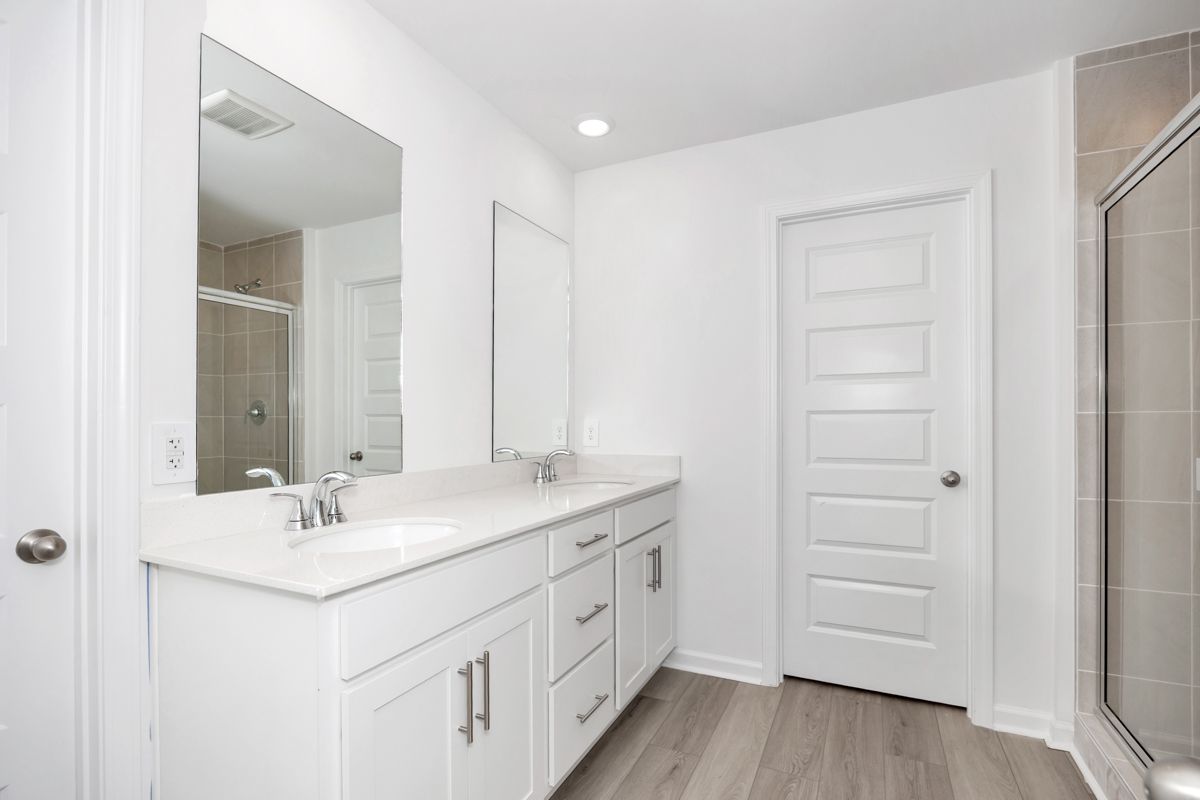 The Chatham floorplan with the Finesse White interior package.