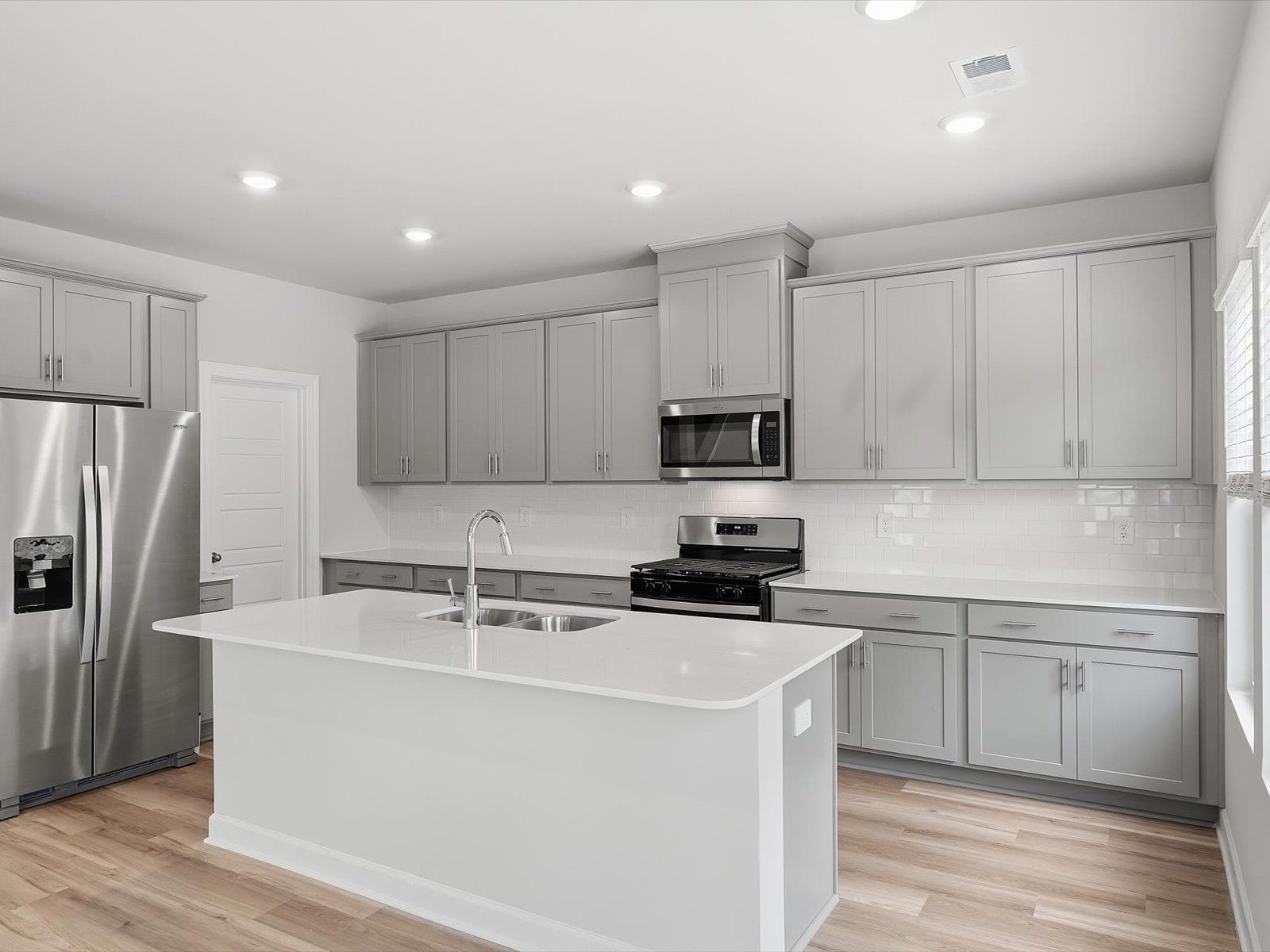 Welcome to the Dakota floorplan at Collier Ridge.