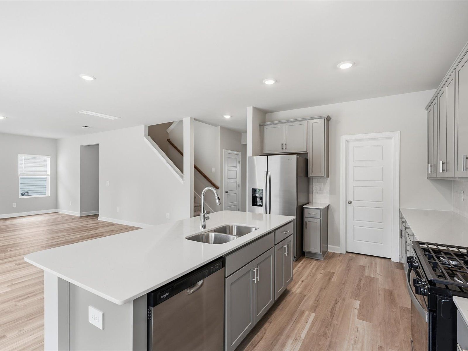 Welcome to the Dakota floorplan at Collier Ridge.