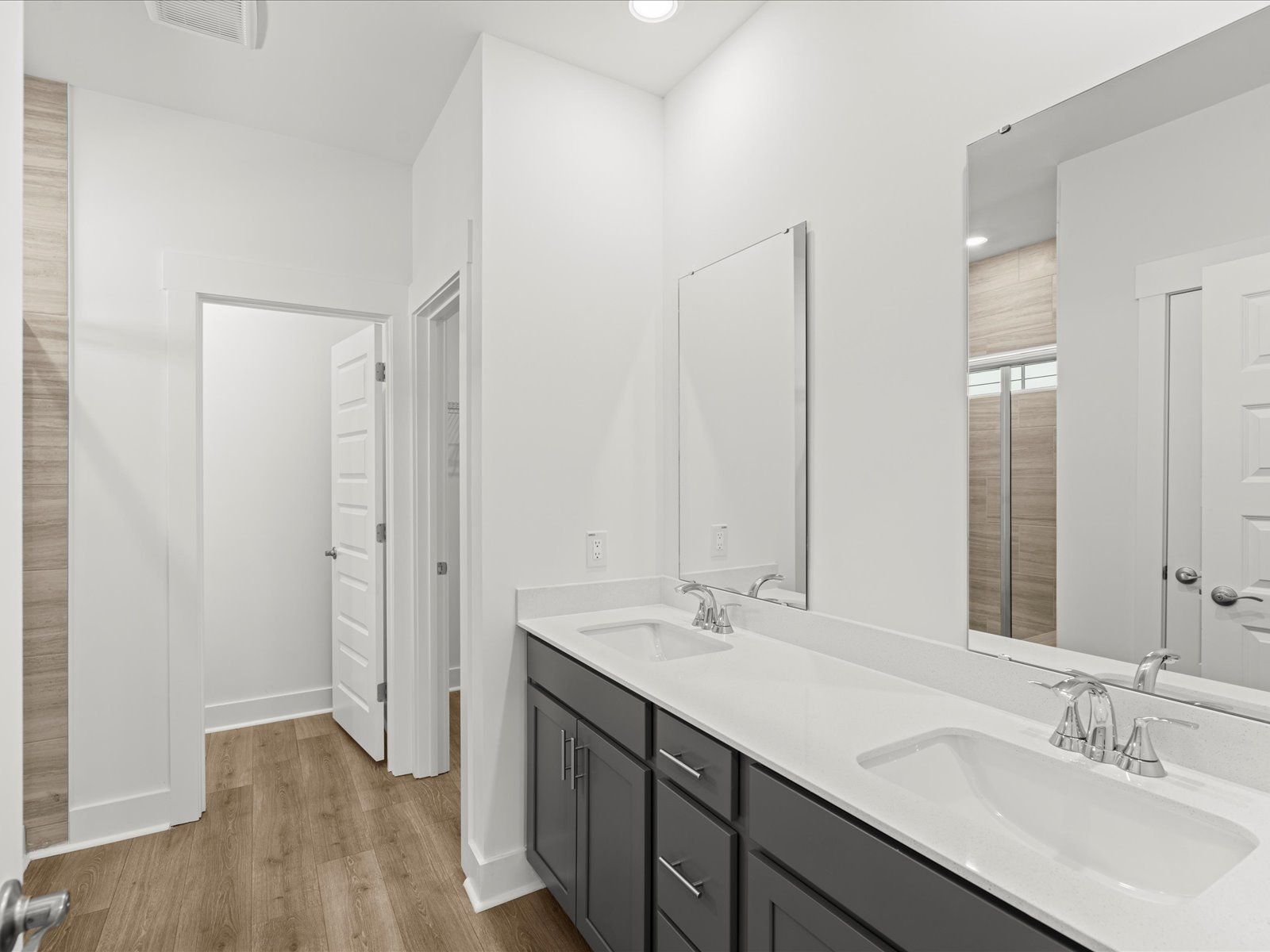 Primary Suite Bathroom