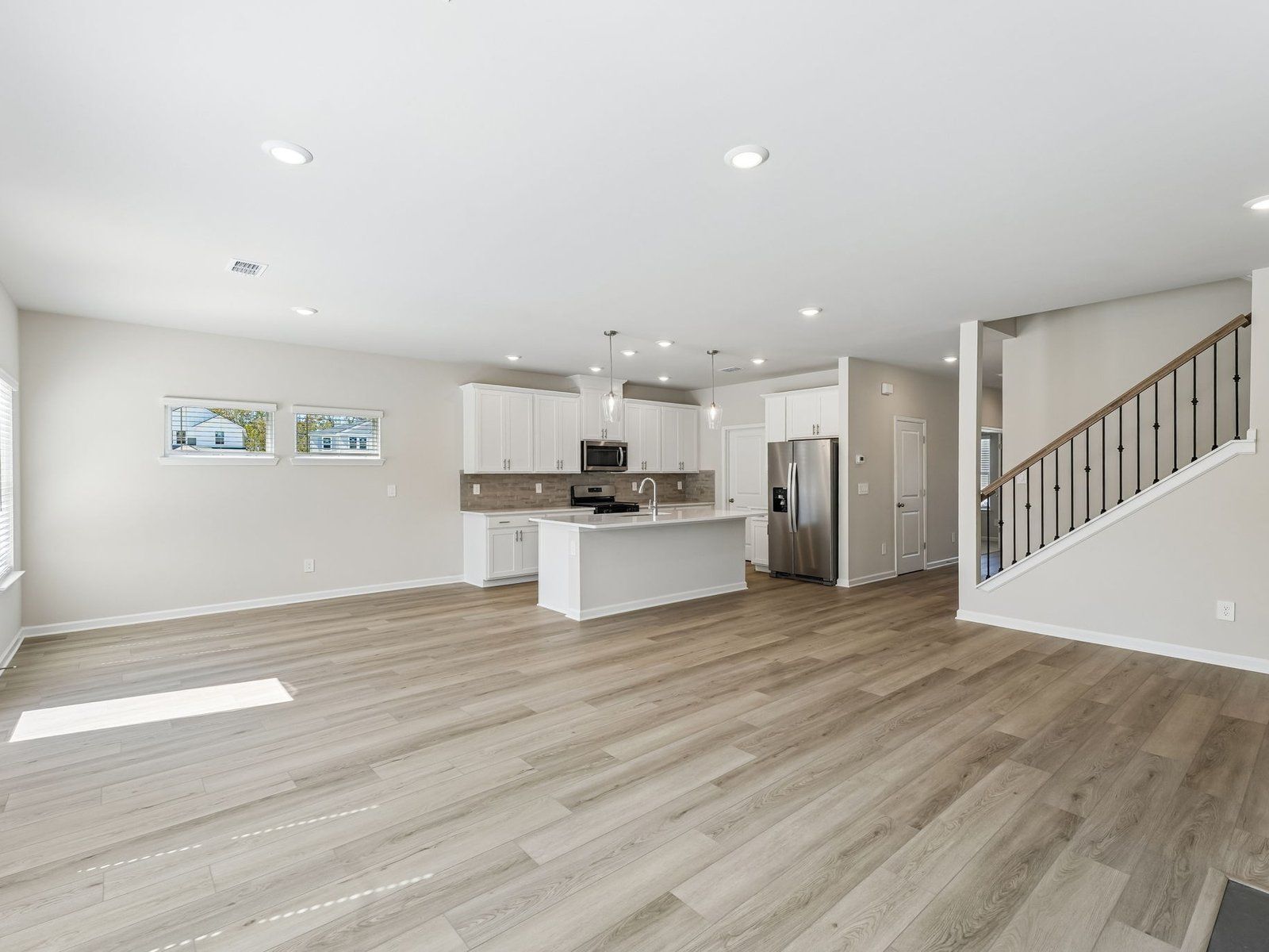The Johnson floorplan with the Finesse Linen interior package.