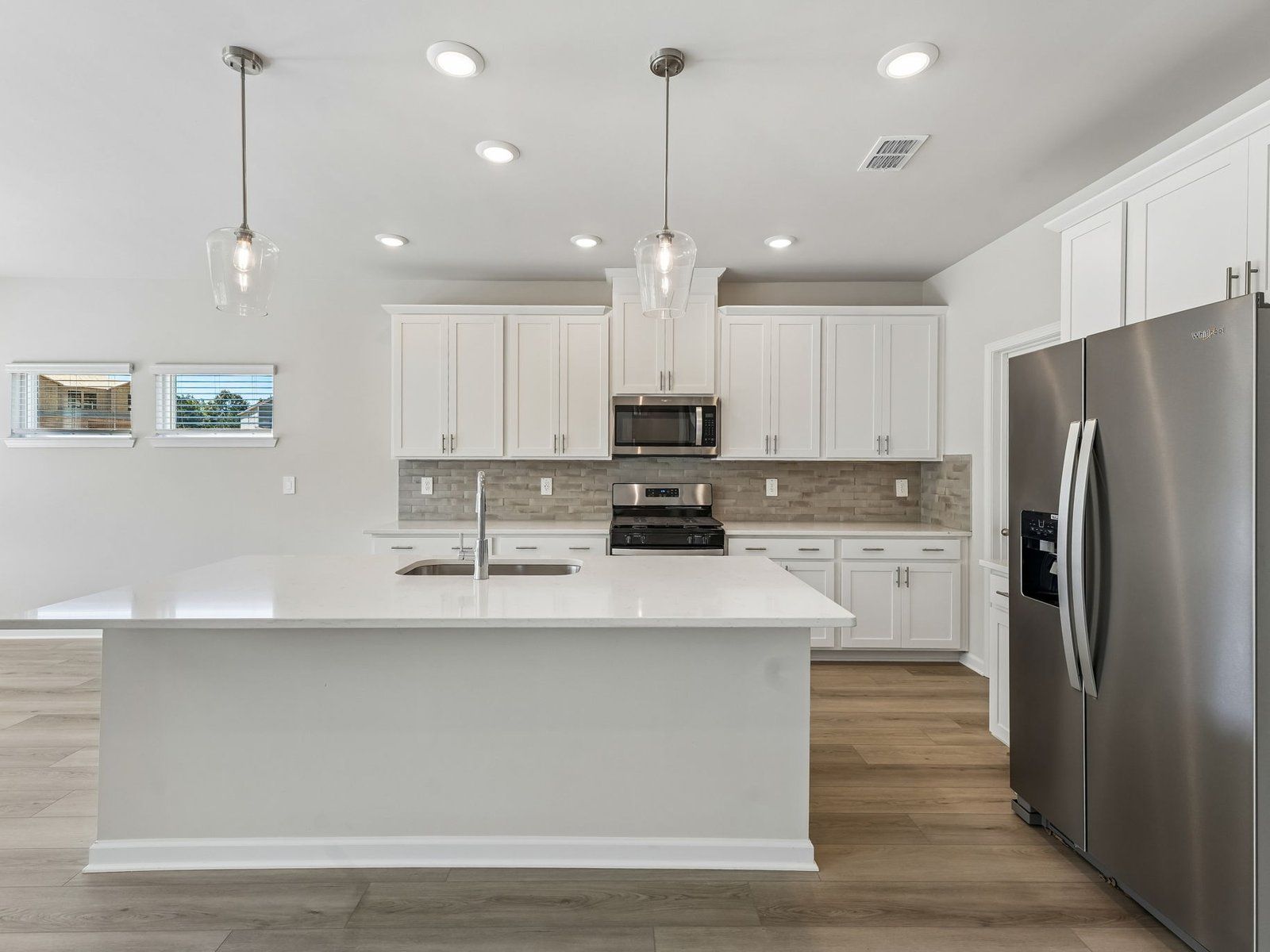 The Johnson floorplan with the Finesse Linen interior package.