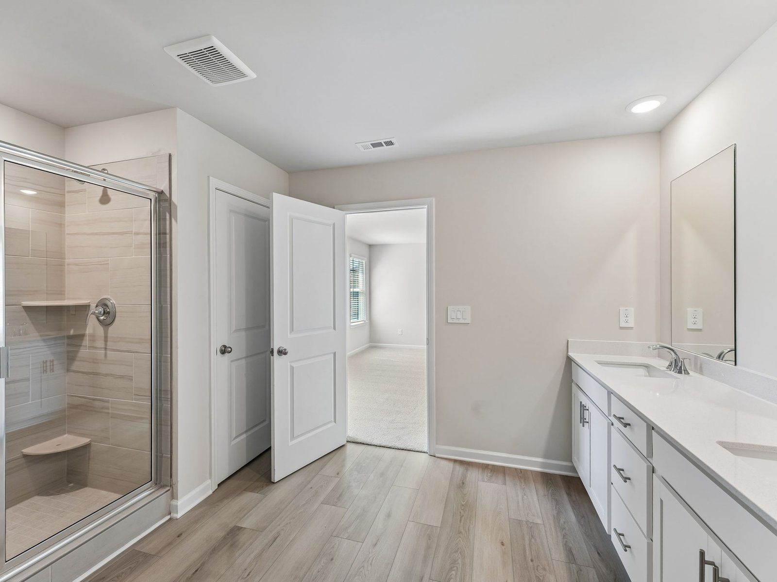 The Johnson floorplan with the Finesse Linen interior package.
