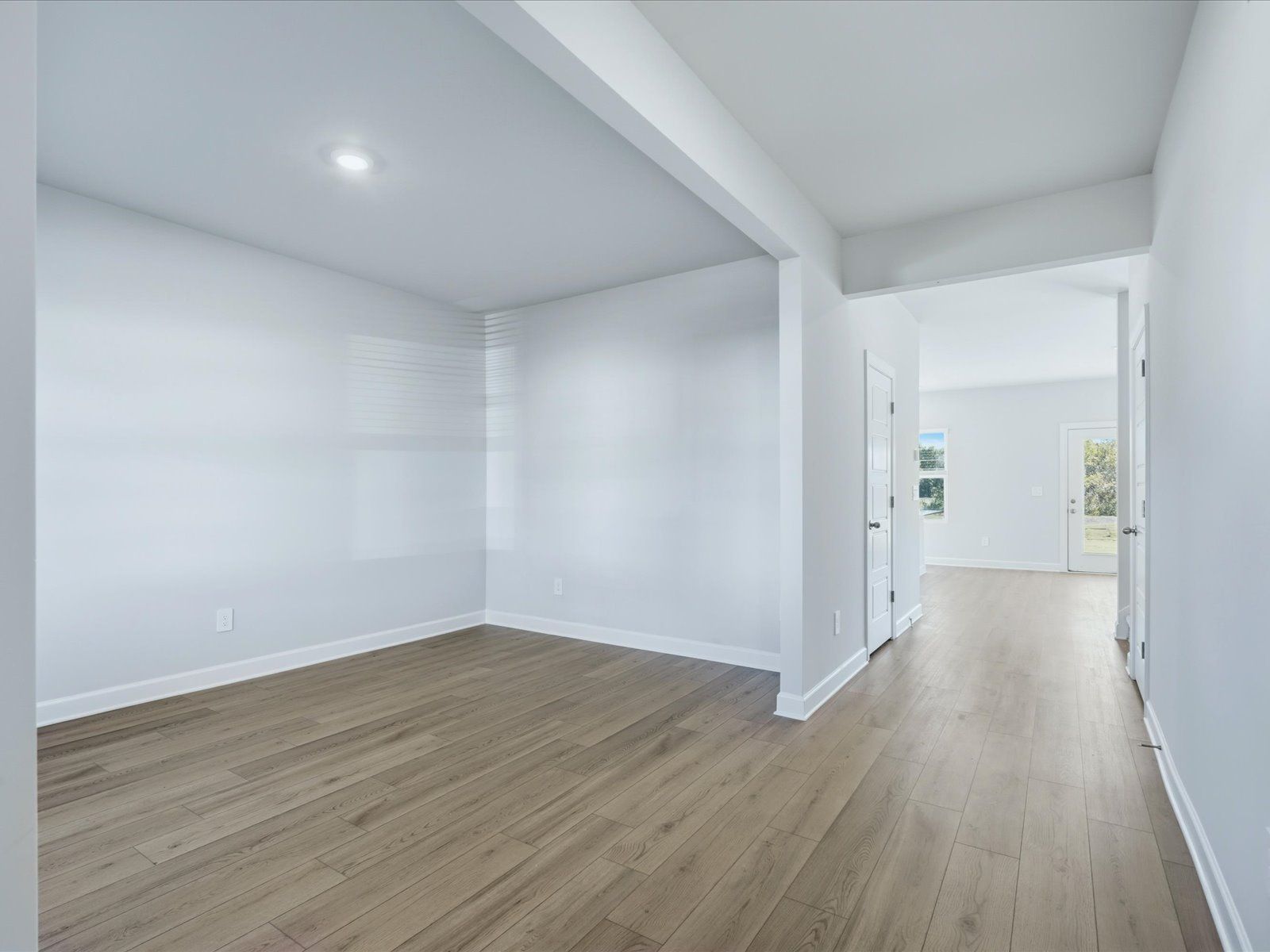 Entry + Flex Room