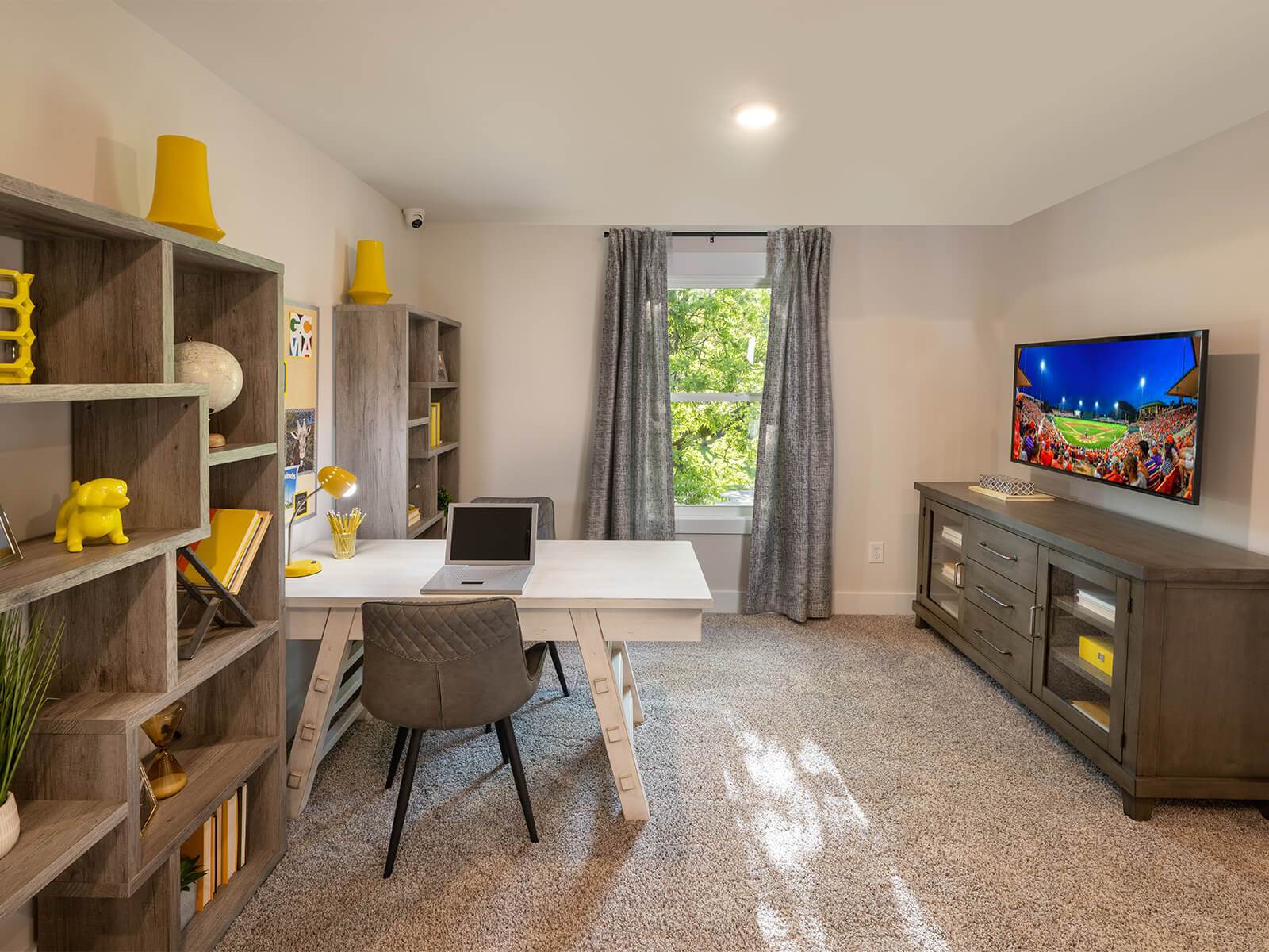 Welcome to the Dallas model at Alston Chase.