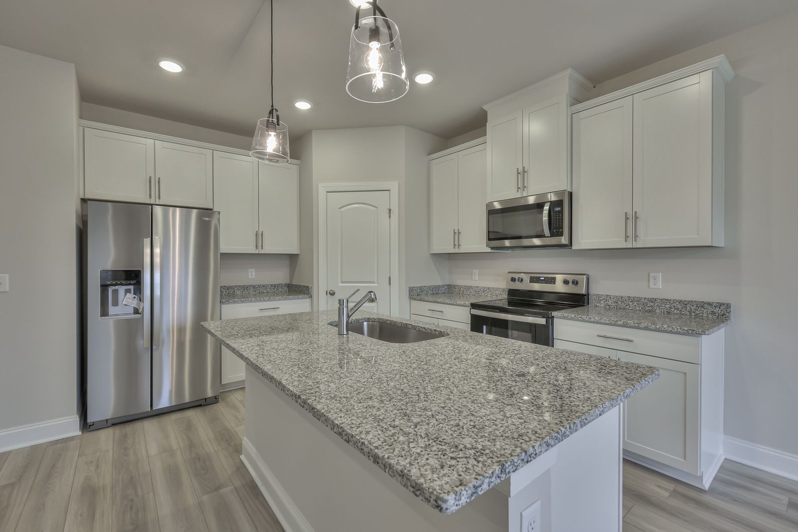 1334 Bluffton Circle. Clarksville, TN 37043