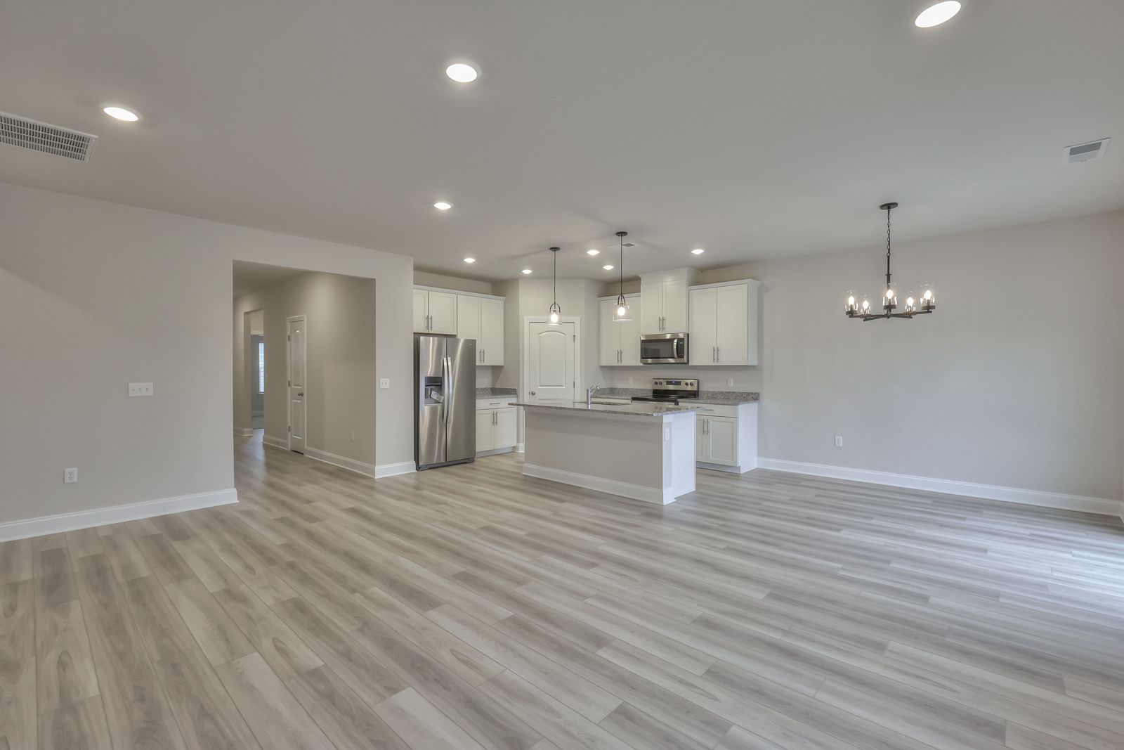 3634 Mathewson Way - 4