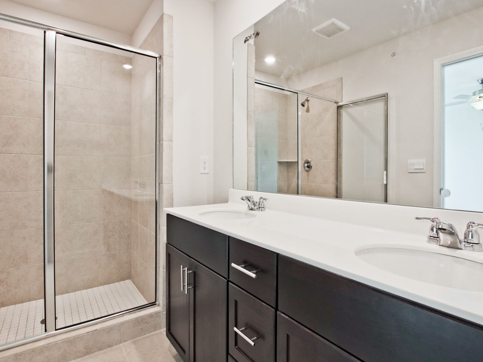 Primary bathroom in the Carmine floorplan at a Meritage Homes community in Atlanta, GA.