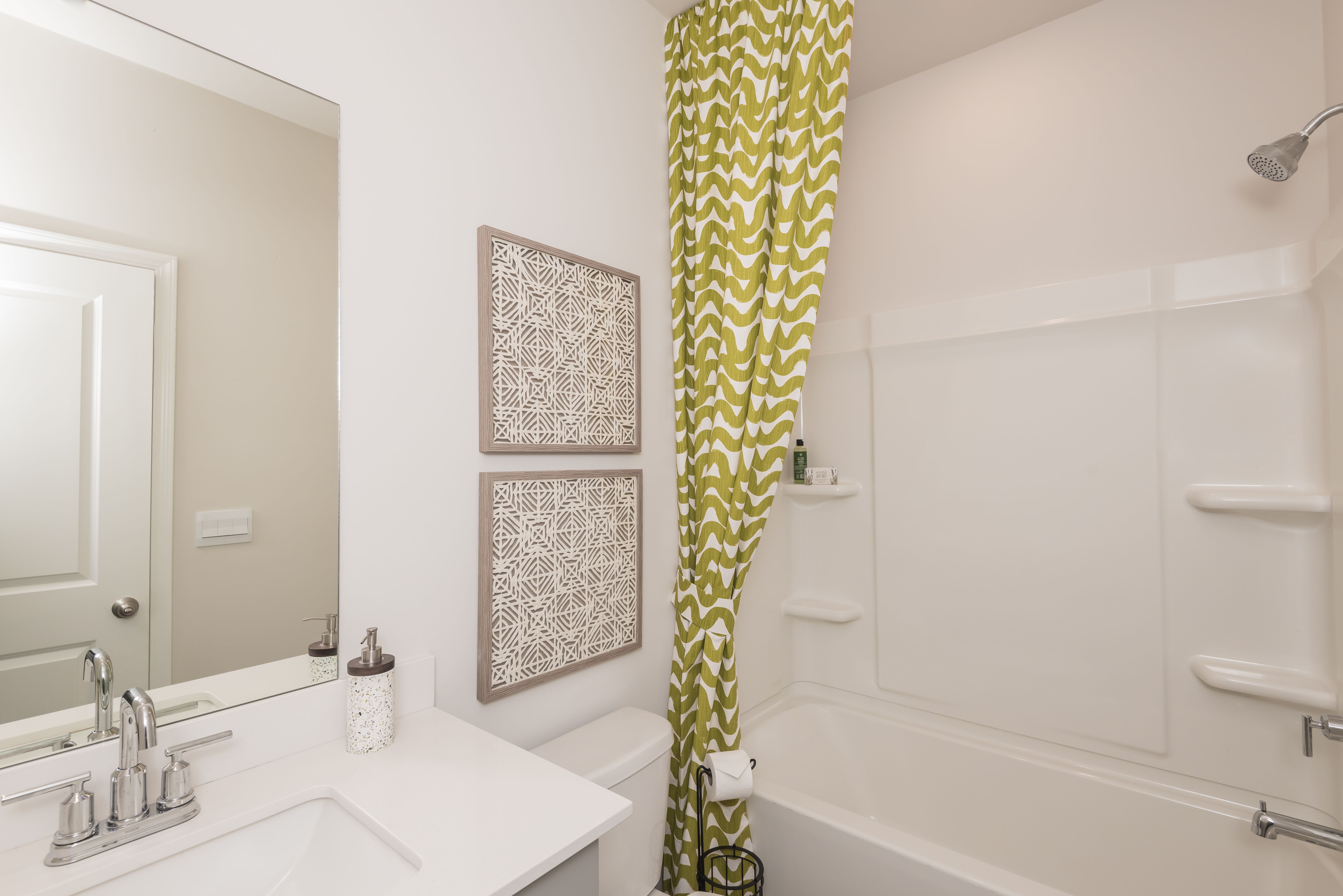 Full bathroom to compliment the downstairs bedroom.