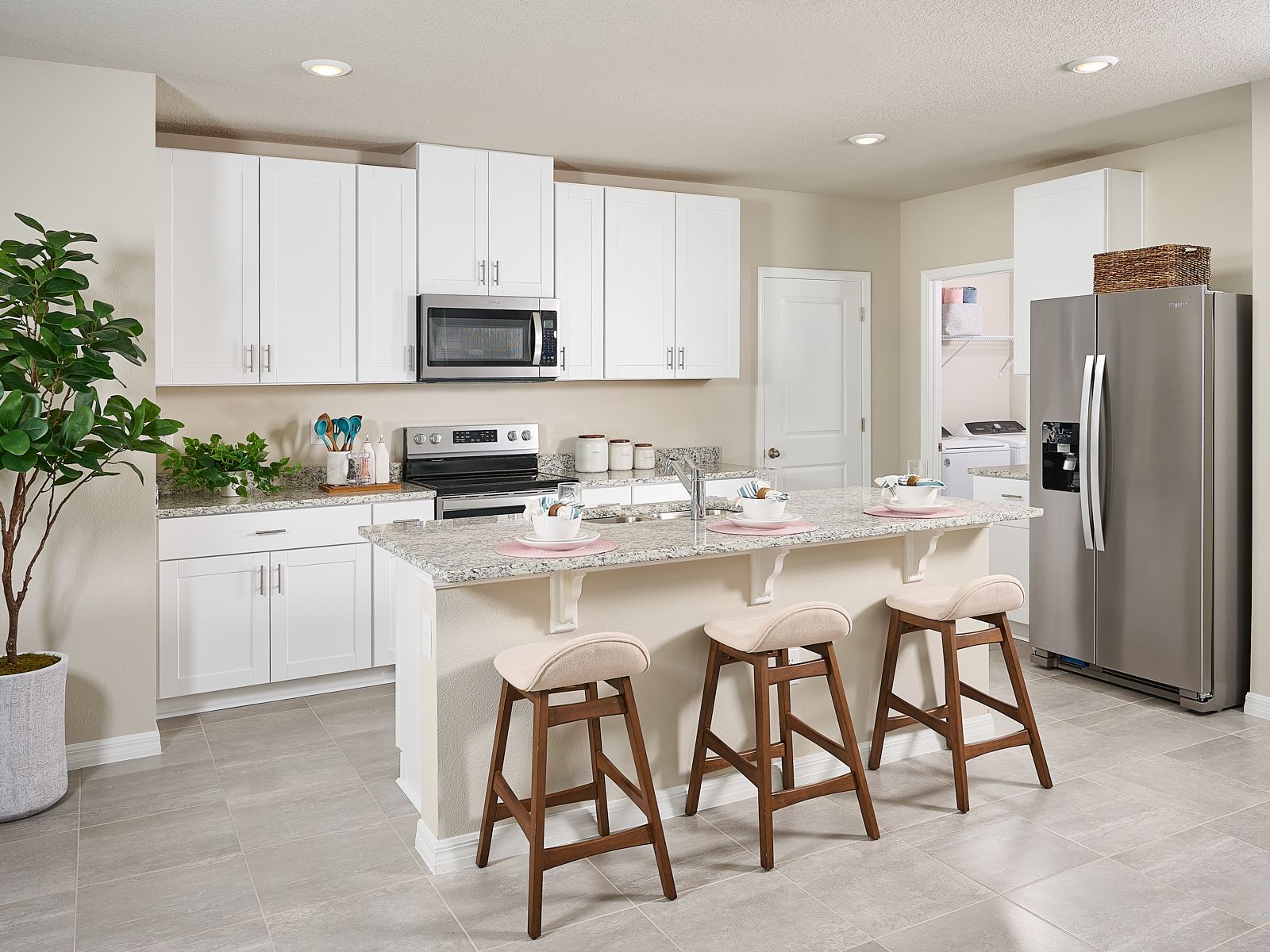 The Yellowstone kitchen modeled at Magnolia Bay.