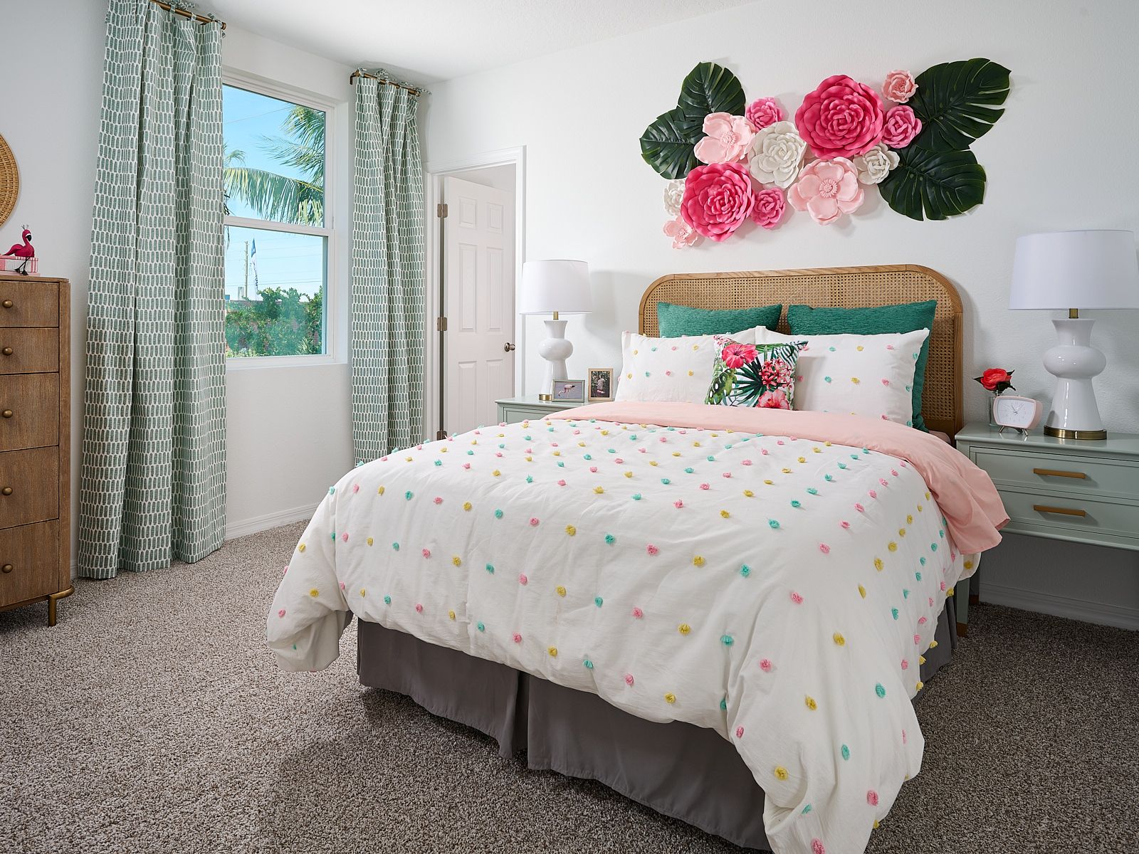 Secondary bedroom