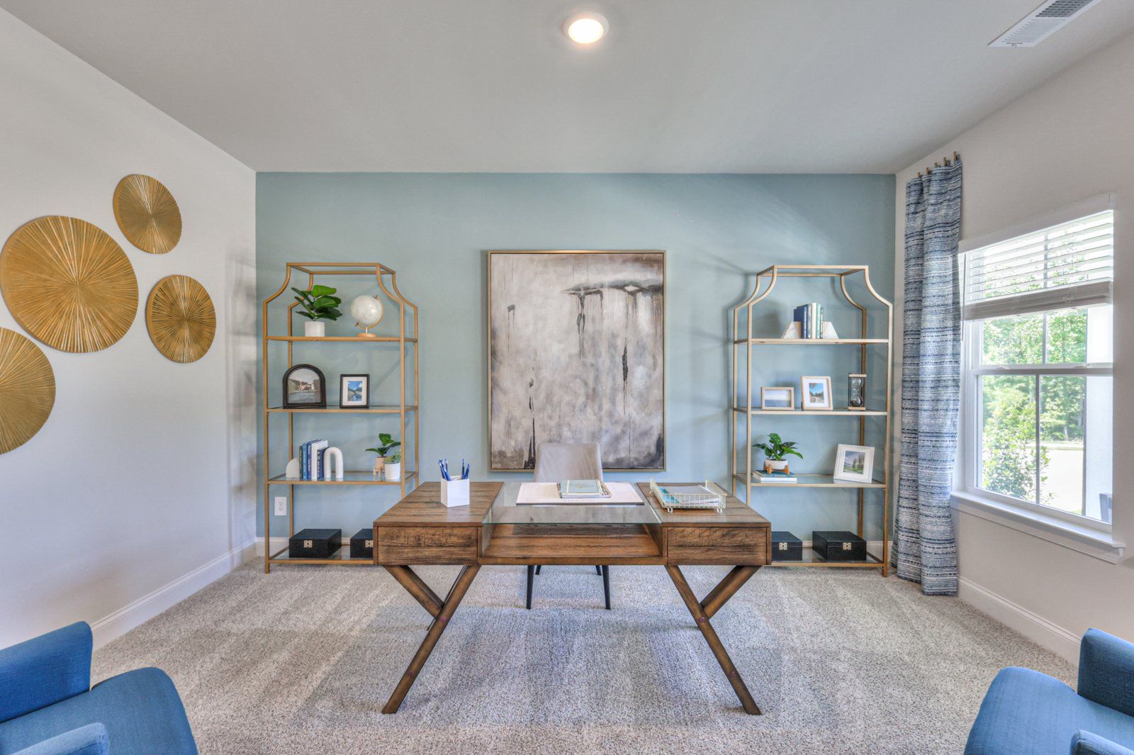 Skip your morning commute and work from home in the flex room.