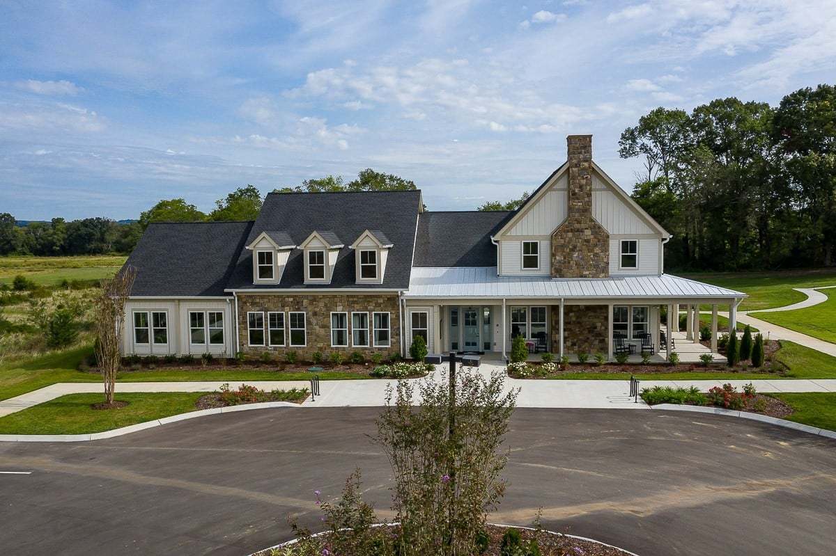 Enjoy community amenities including a swimming pool and clubhouse.