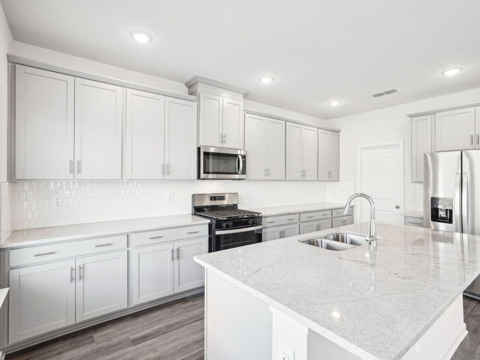 The Dakota floorplan with the Divine Frost interior package.