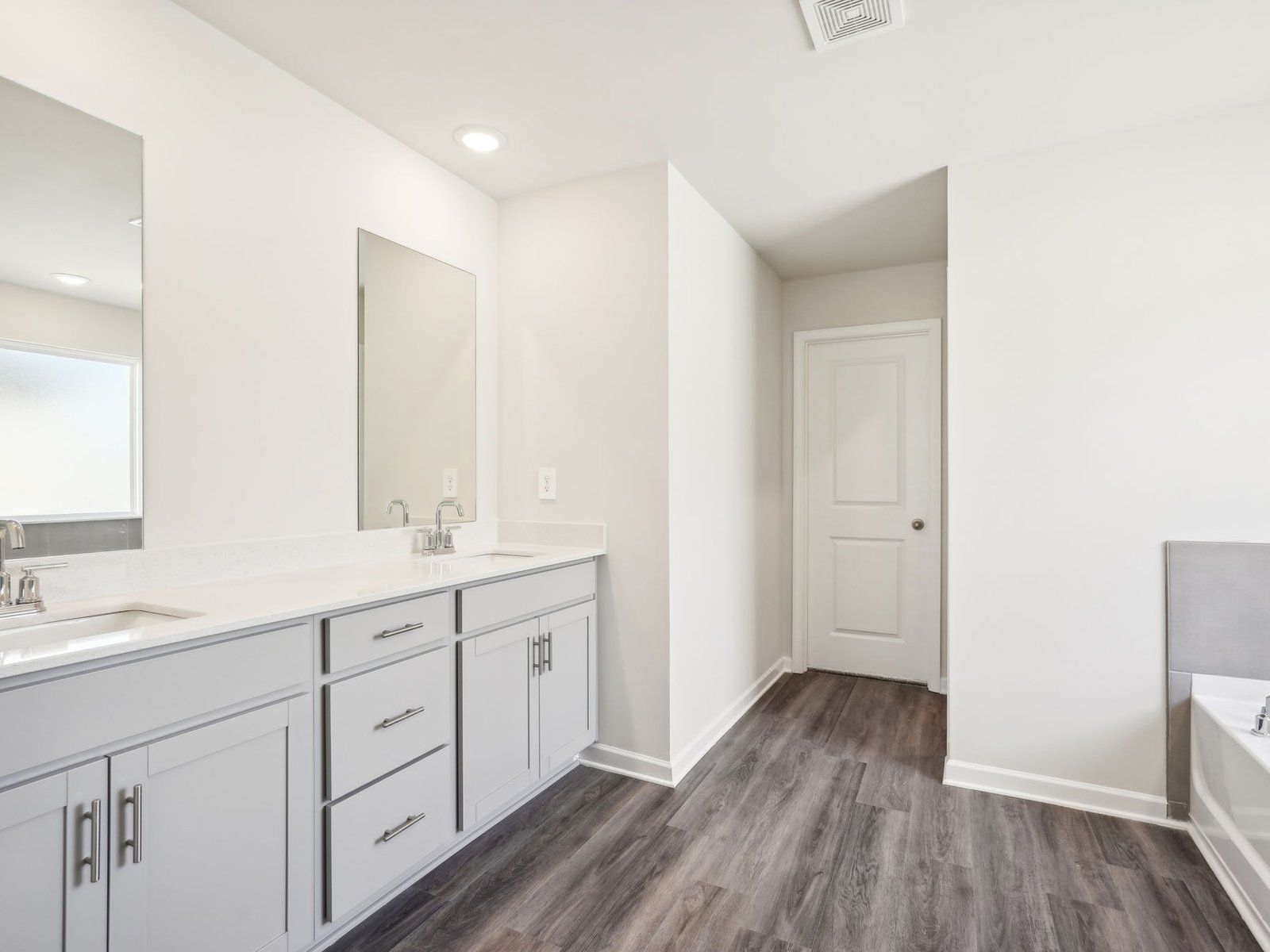 The Dakota floorplan with the Divine Frost interior package.
