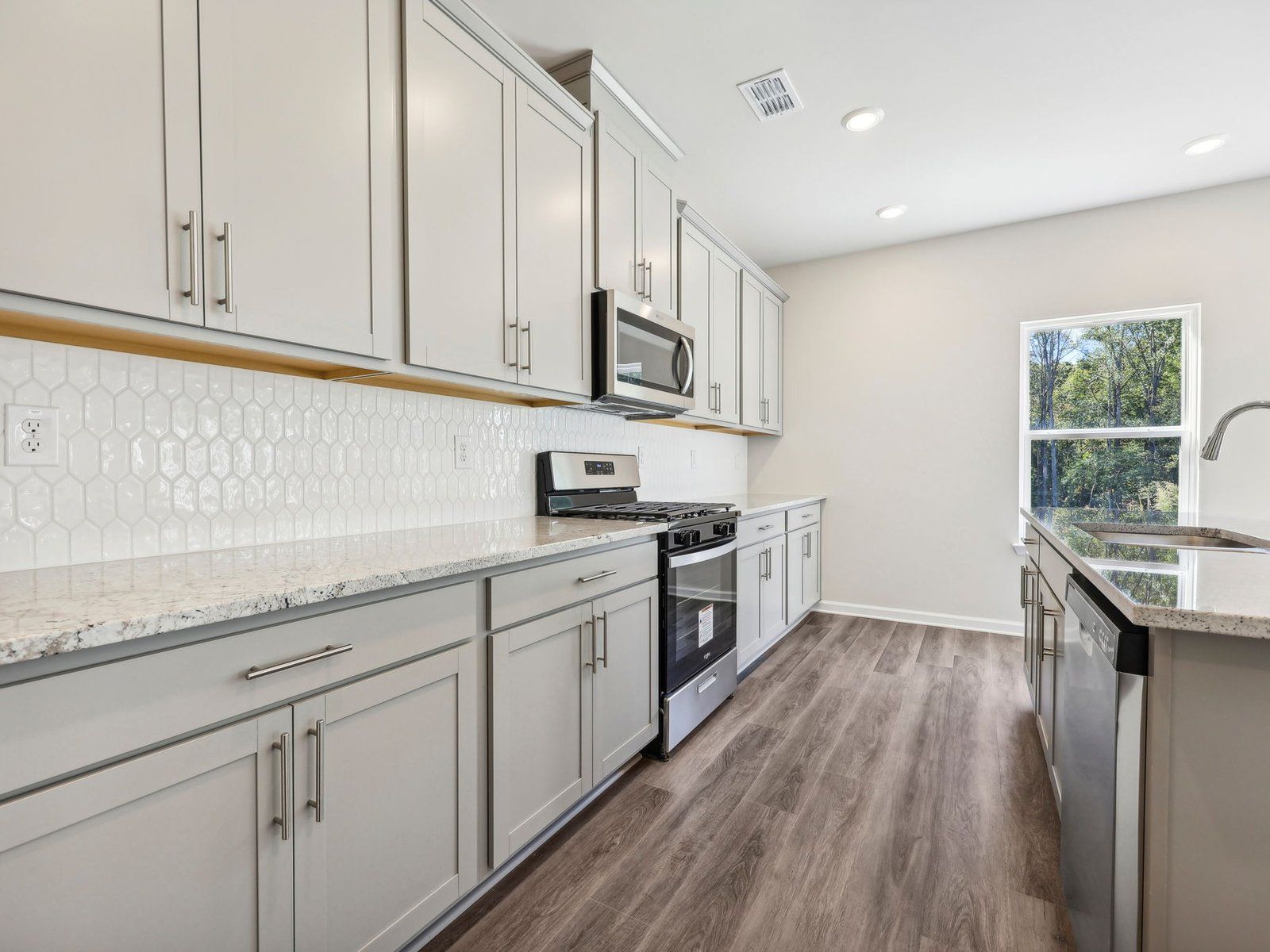 14-custom-Atlanta - Parkside at Grayson - Lot 21 - 1598 High Falls Lane -        014.jpg