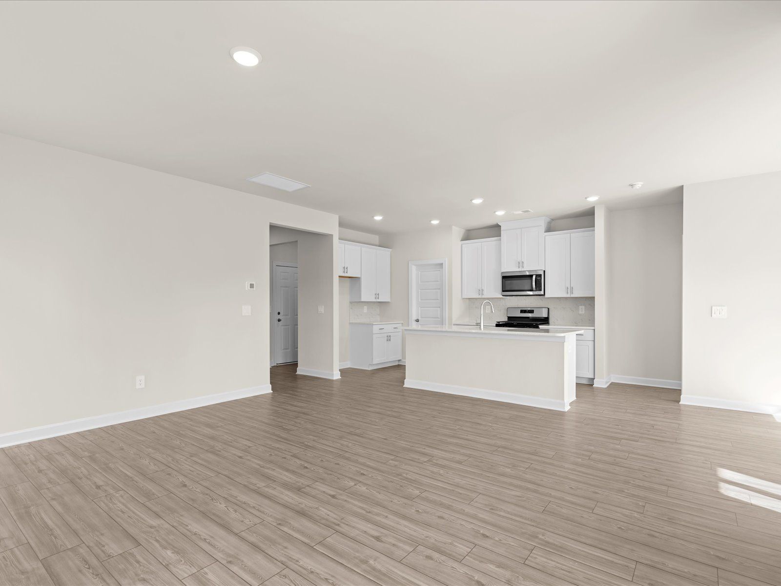 Welcome to the Chandler floorplan at Holland Park.