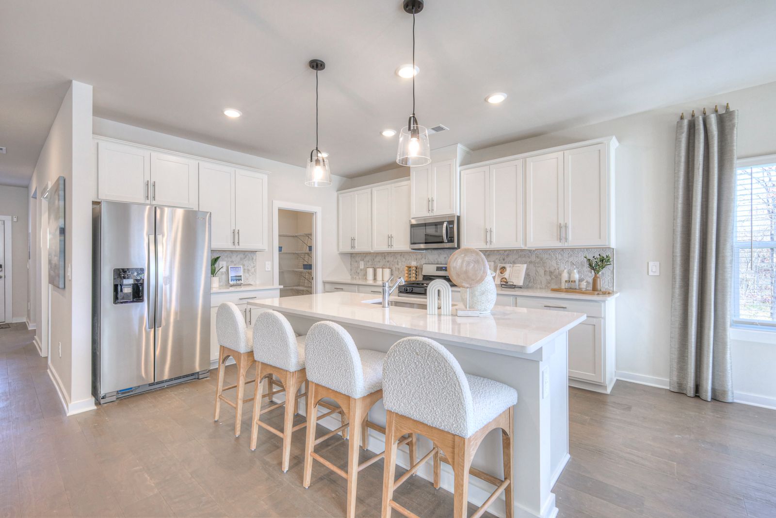 Skip takeout and prep dinner in the well-appointed kitchen.